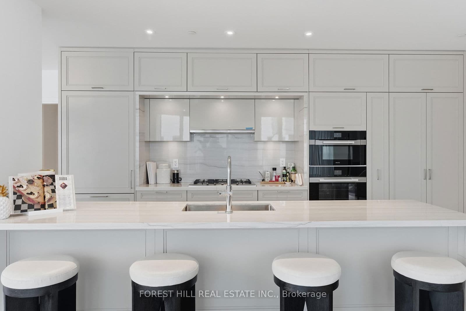 Condo Apartment at 1115- 155 Merchants' Wharf, Toronto, ON - Photo 12 - RE/MAX Garden City Realty