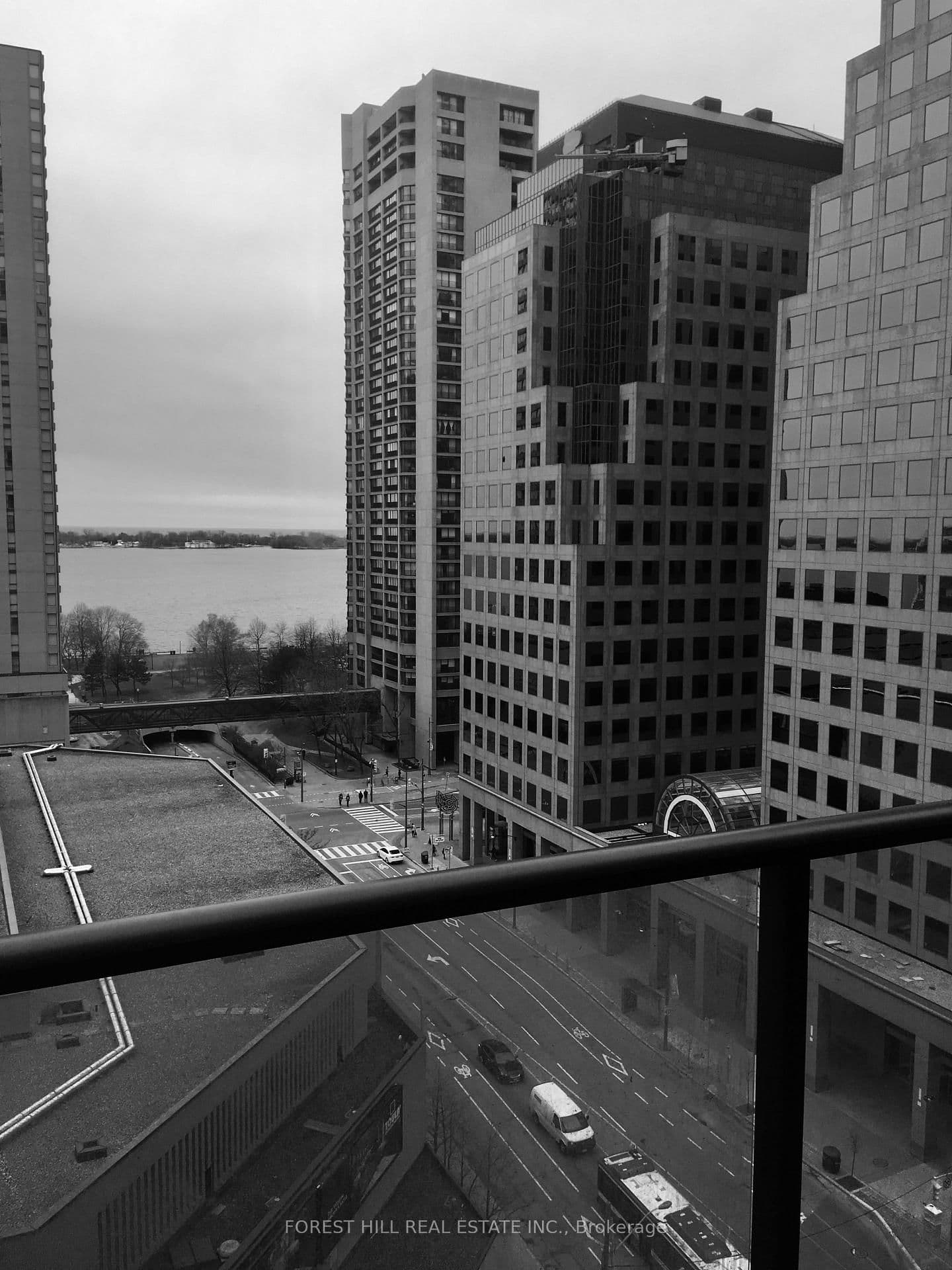 Condo Apartment at 1311- 33 Bay Street, Toronto, ON - Photo 4 - RE/MAX Garden City Realty