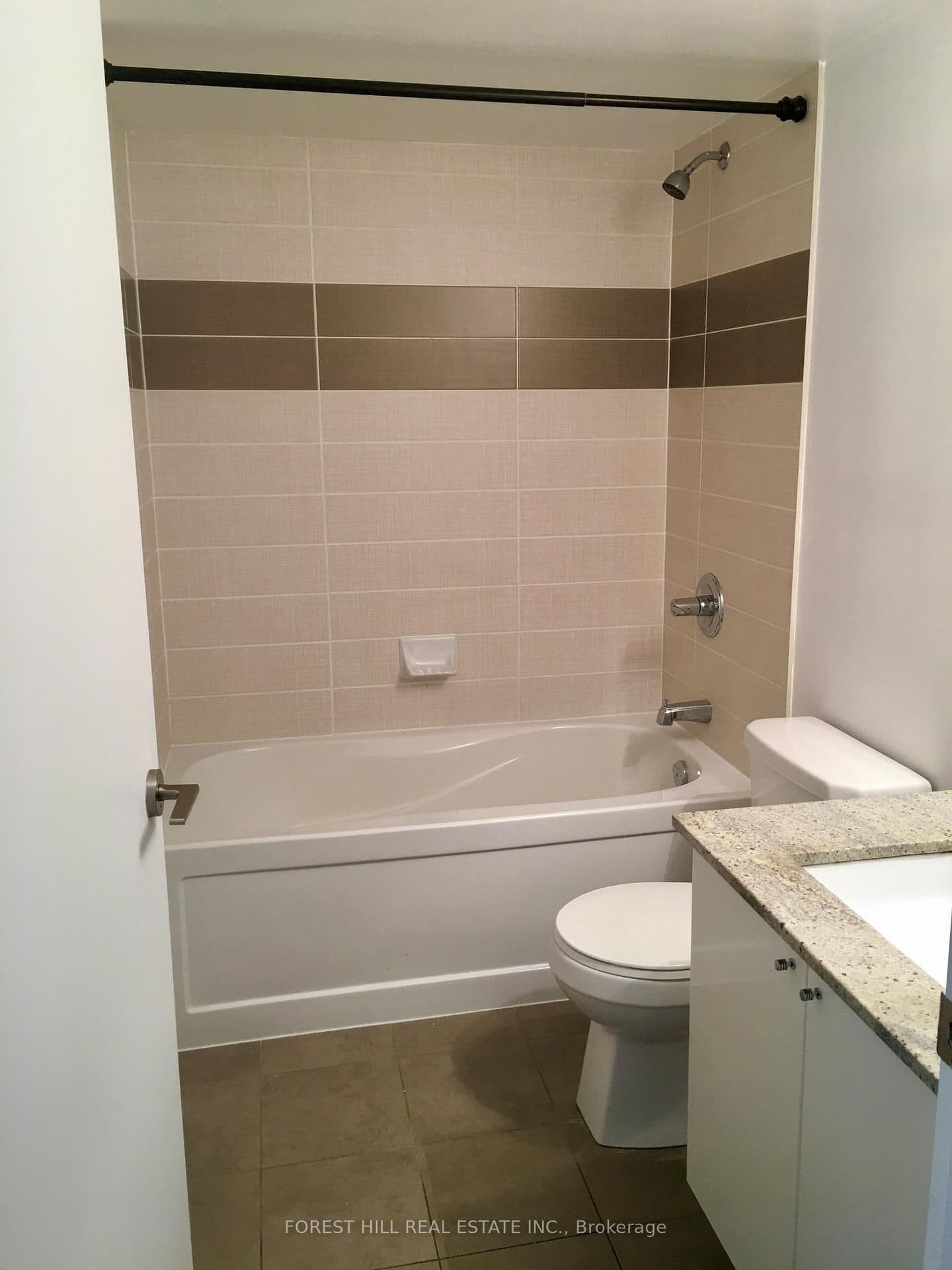 Condo Apartment at 1311- 33 Bay Street, Toronto, ON - Photo 7 - RE/MAX Garden City Realty