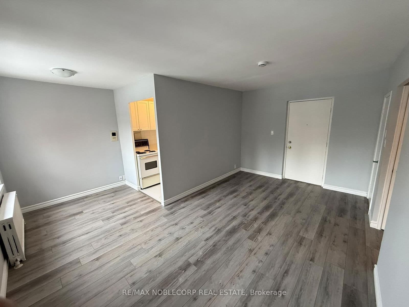 Multiplex at 212- 1315 Bayview Avenue, Toronto, ON - Photo 5 - RE/MAX Garden City Realty