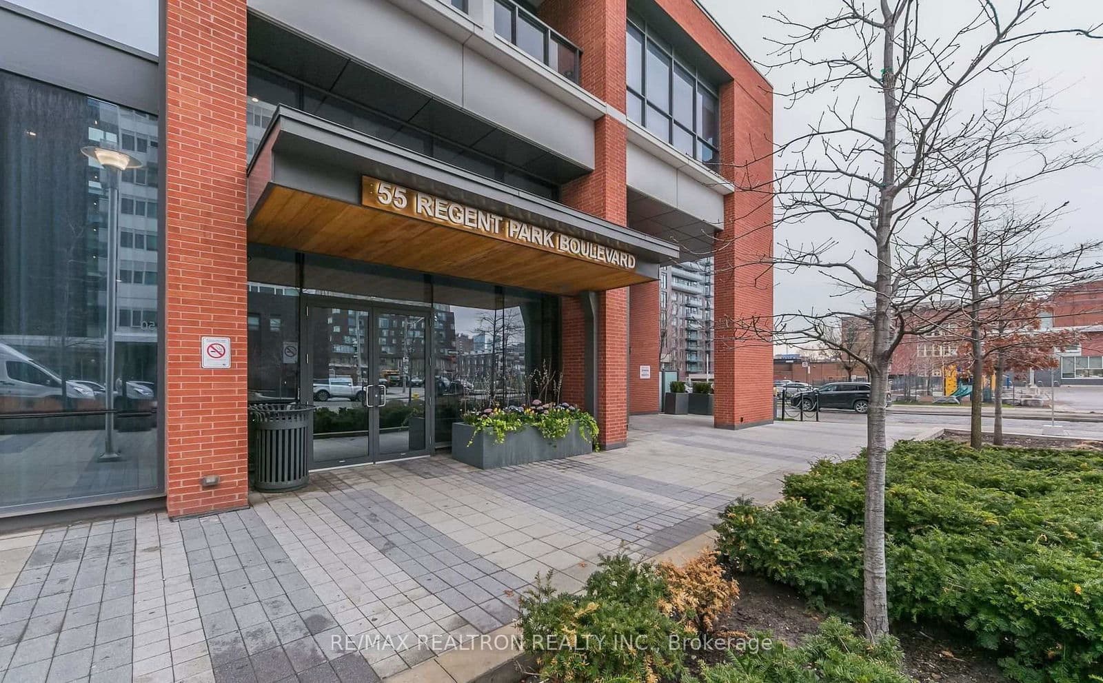 Condo Apartment at 1001- 55 Regent Park Boulevard, Toronto, ON - Photo 3 - RE/MAX Garden City Realty
