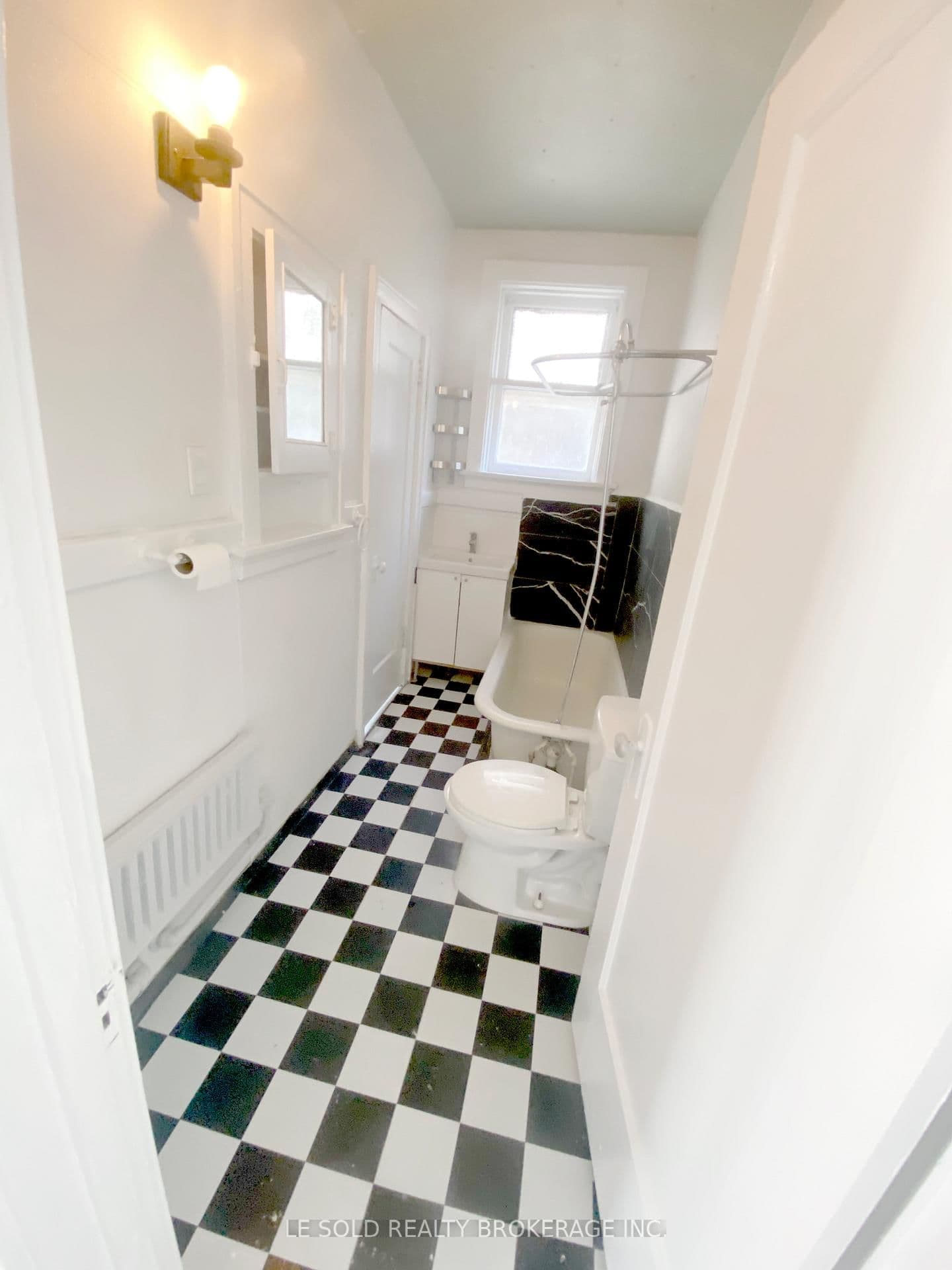 Multiplex at 221- 125 Earl Place, Toronto, ON - Photo 15 - RE/MAX Garden City Realty