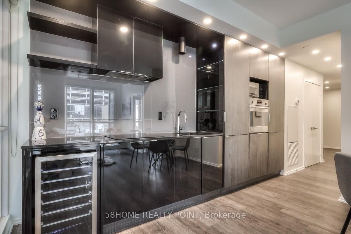 Condo Apartment at 1506- 70 Temperance Street, Toronto, ON - Photo 5 - RE/MAX Garden City Realty