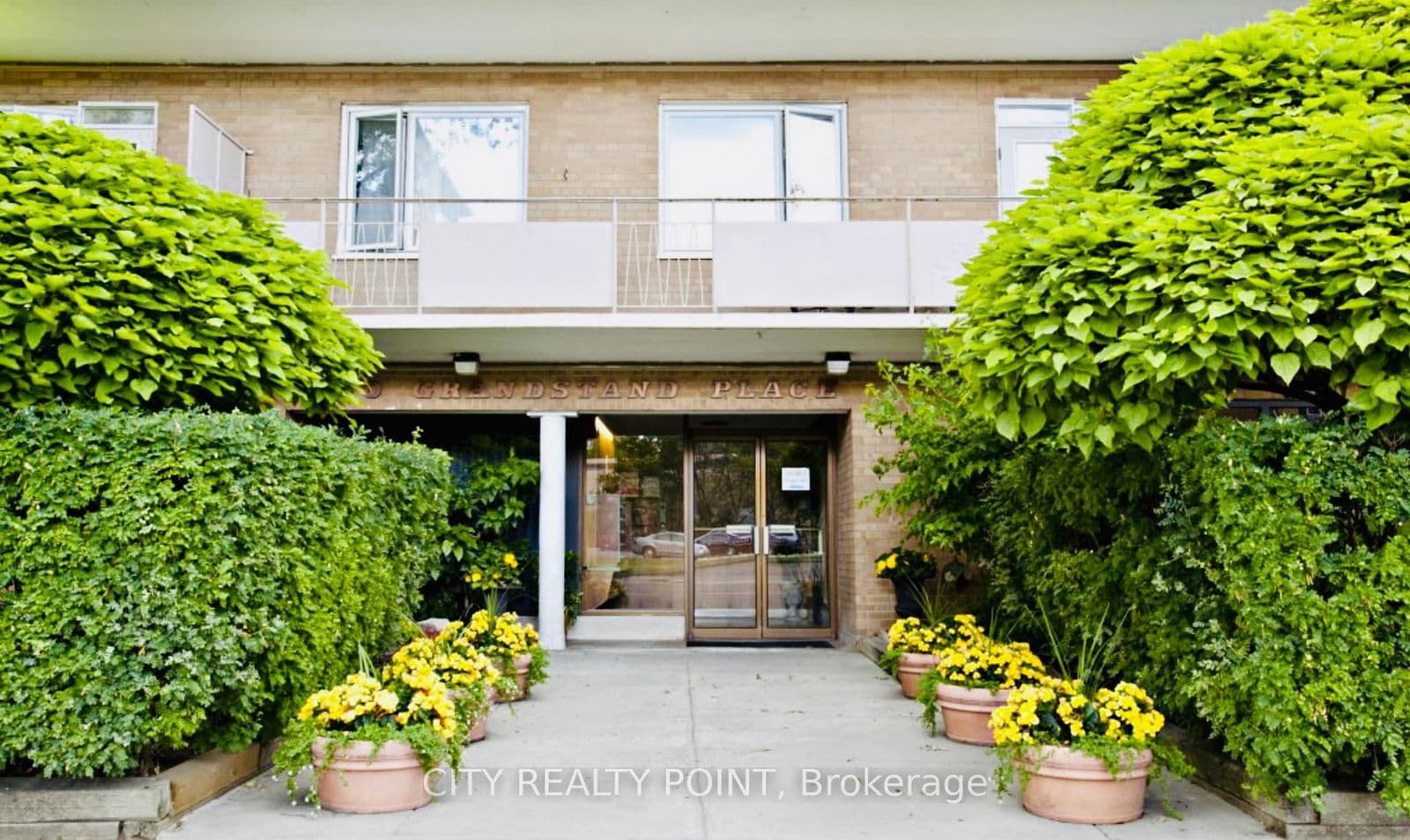 Condo Apartment at 210- 2 Grandstand Place, Toronto, ON - Photo 12 - RE/MAX Garden City Realty