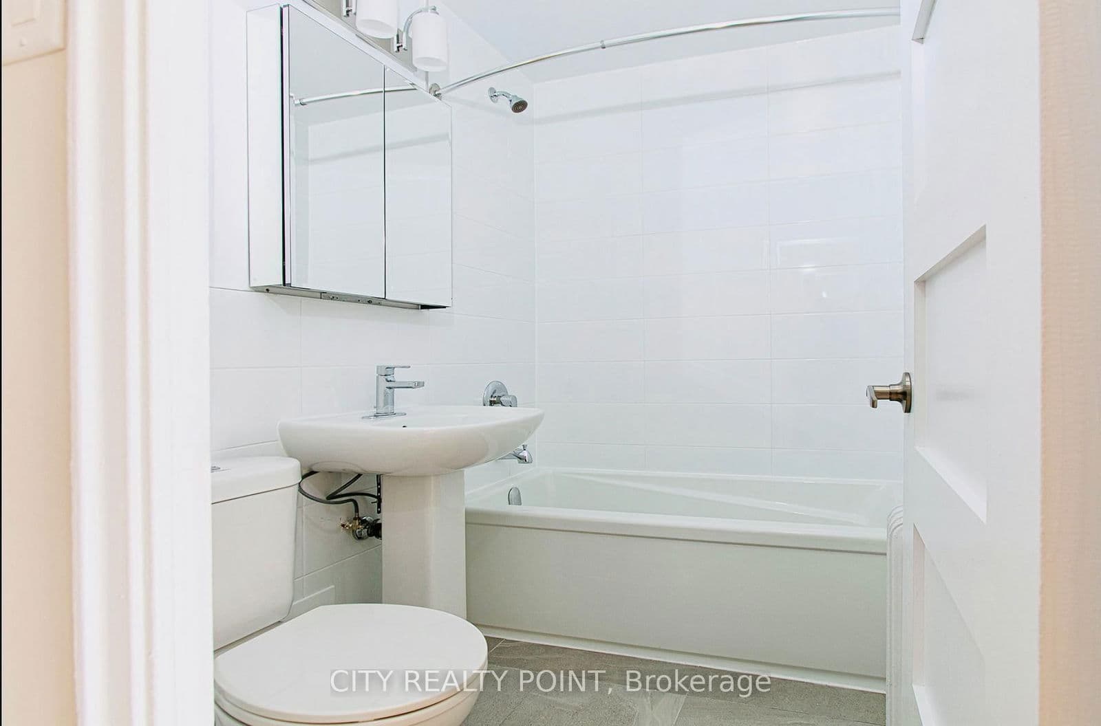 Condo Apartment at 210- 2 Grandstand Place, Toronto, ON - Photo 4 - RE/MAX Garden City Realty