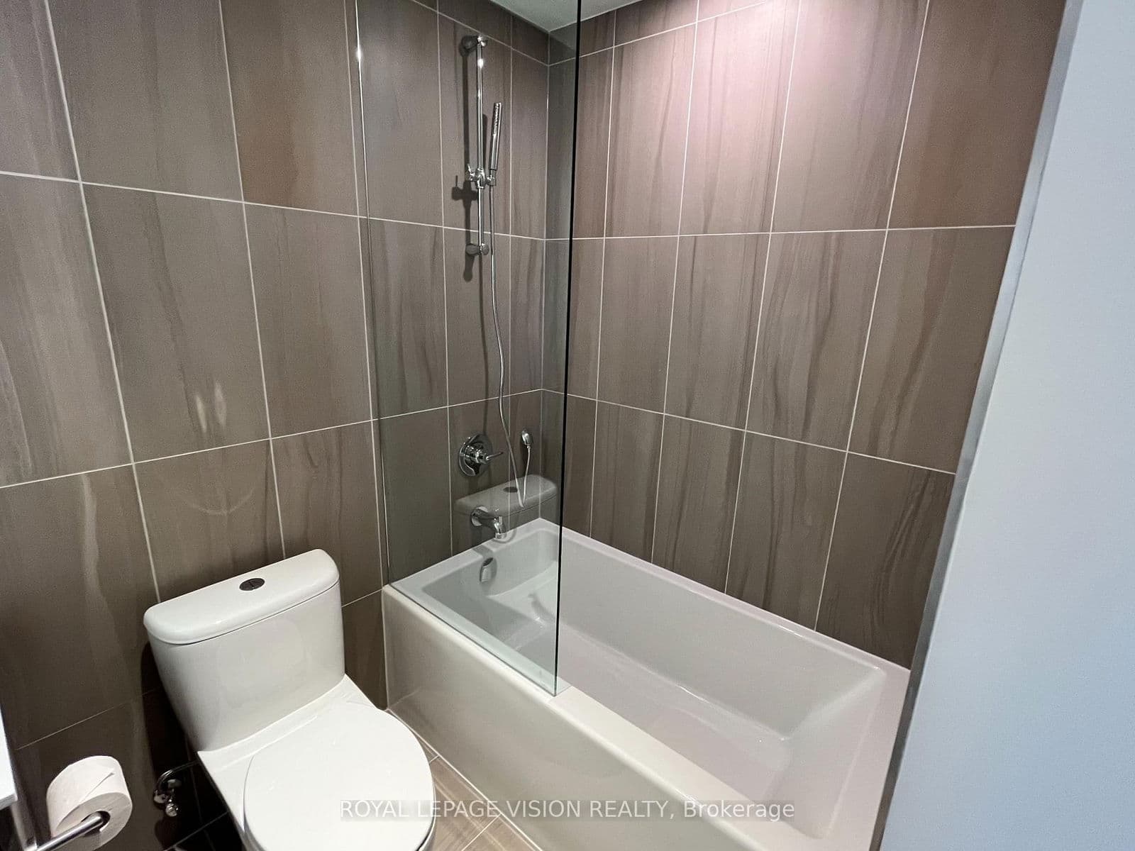 Condo Apartment at 1208- 470 Front Street, Toronto, ON - Photo 17 - RE/MAX Garden City Realty