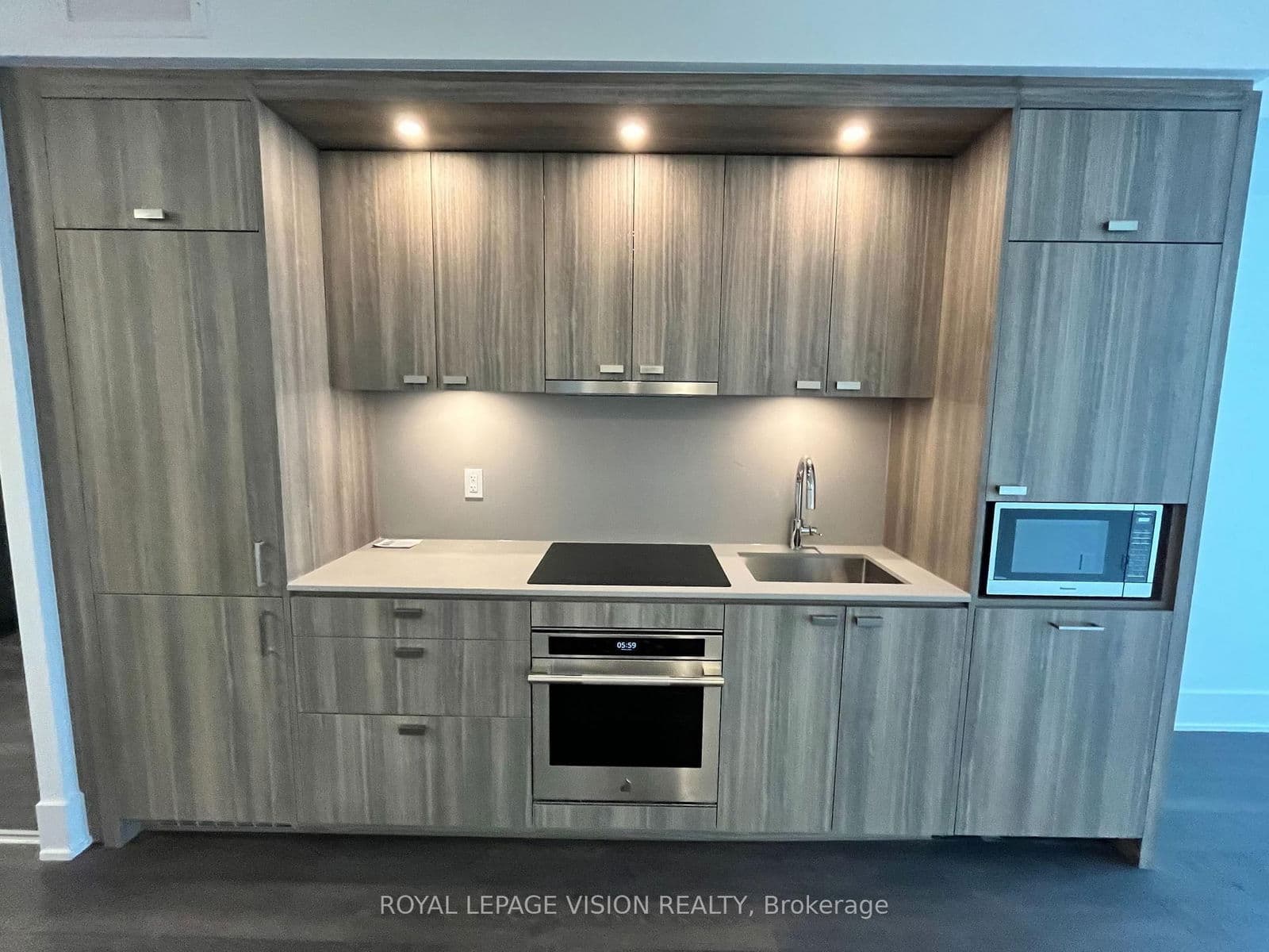 Condo Apartment at 1208- 470 Front Street, Toronto, ON - Photo 7 - RE/MAX Garden City Realty