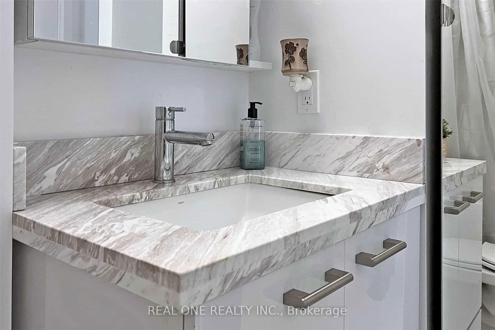 Condo Apartment at 1709- 2221 Yonge Street, Toronto, ON - Photo 21 - RE/MAX Garden City Realty