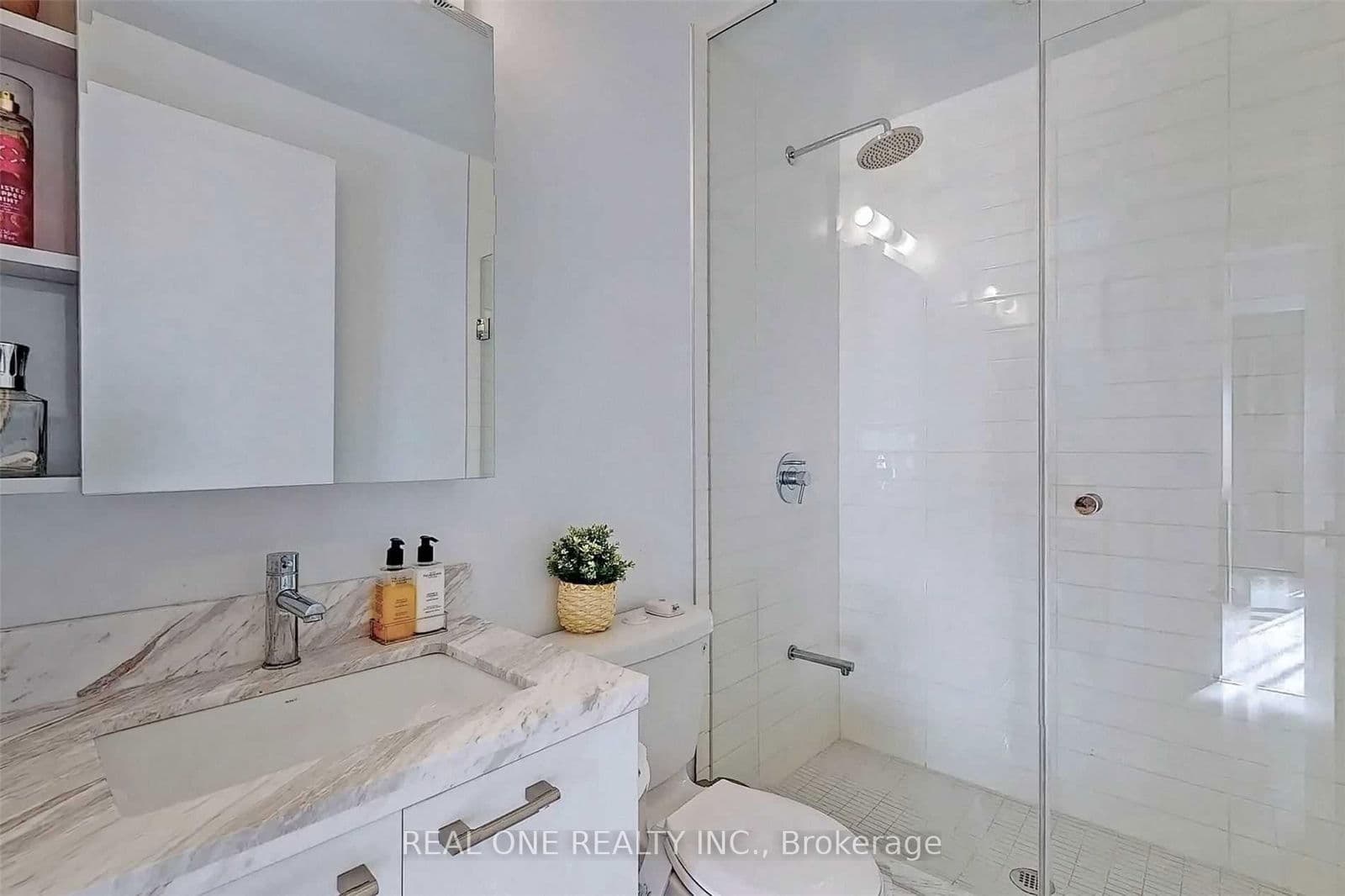 Condo Apartment at 1709- 2221 Yonge Street, Toronto, ON - Photo 23 - RE/MAX Garden City Realty