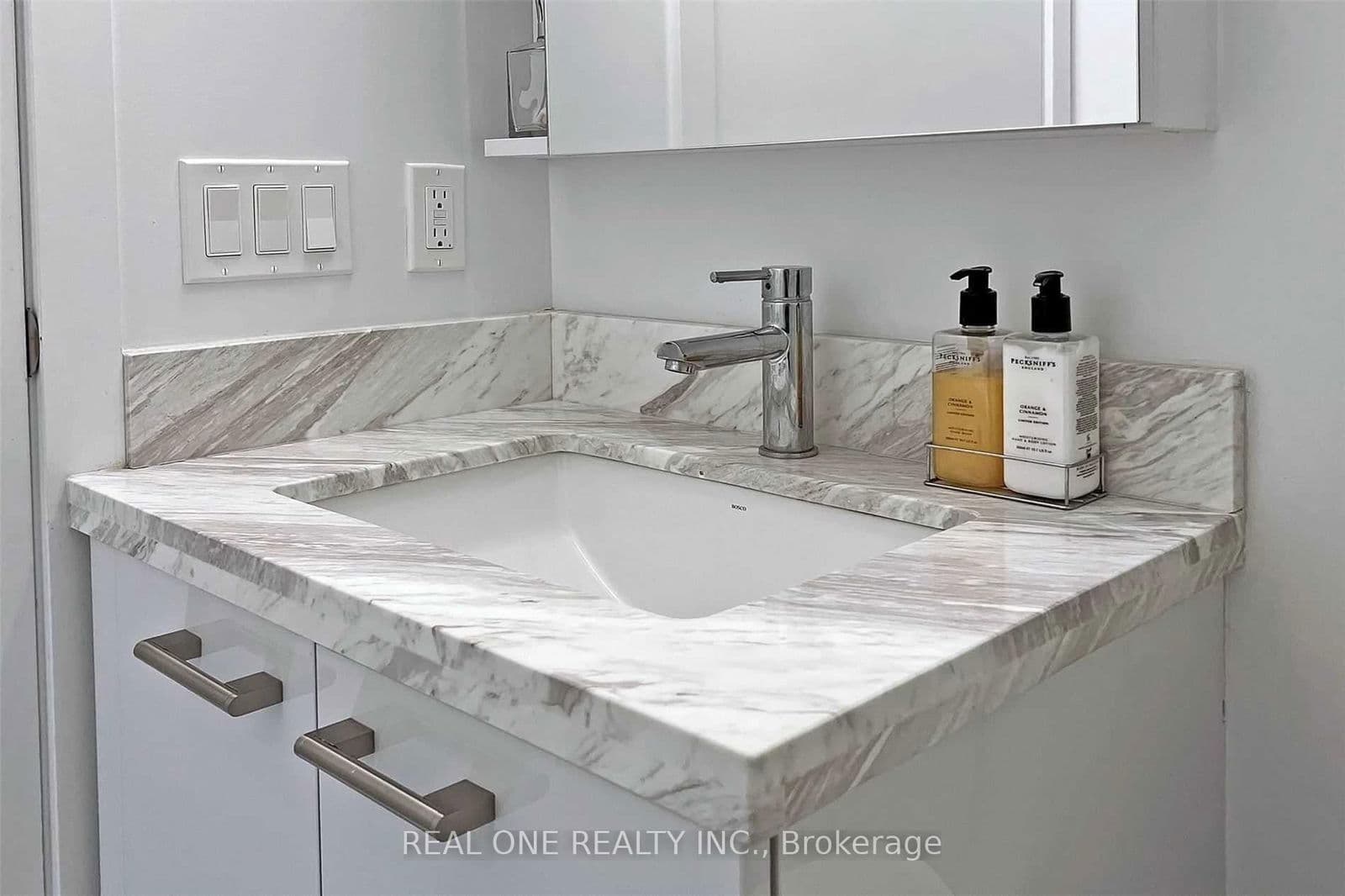 Condo Apartment at 1709- 2221 Yonge Street, Toronto, ON - Photo 24 - RE/MAX Garden City Realty