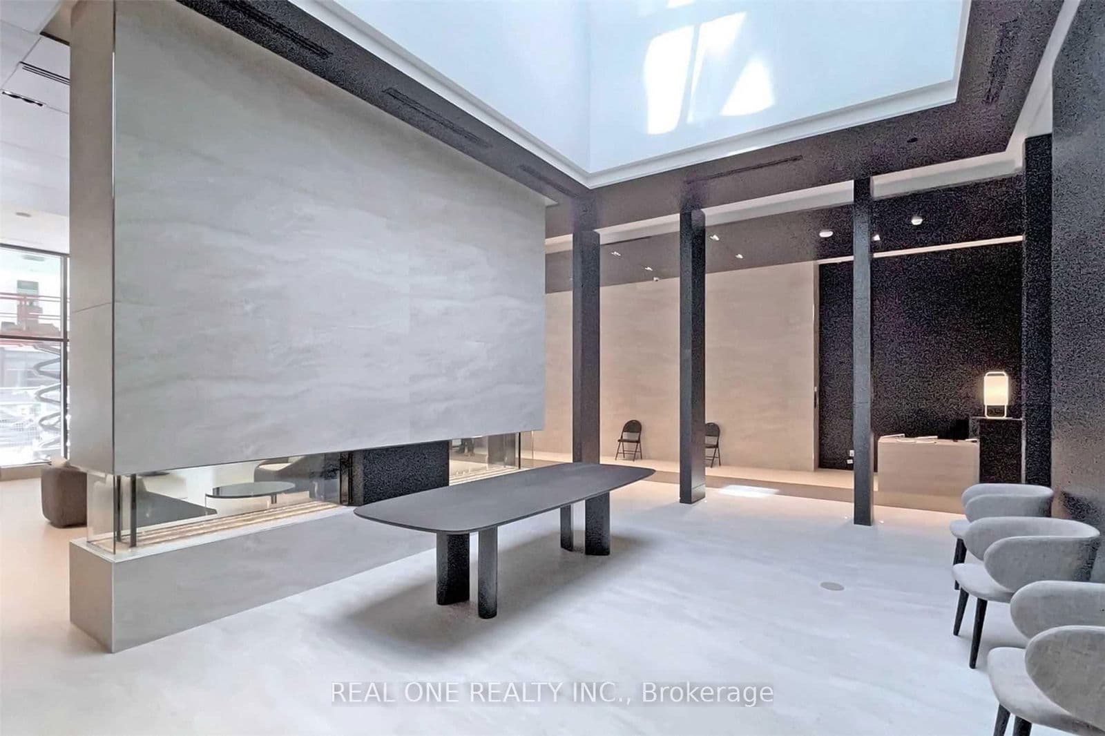 Condo Apartment at 1709- 2221 Yonge Street, Toronto, ON - Photo 5 - RE/MAX Garden City Realty