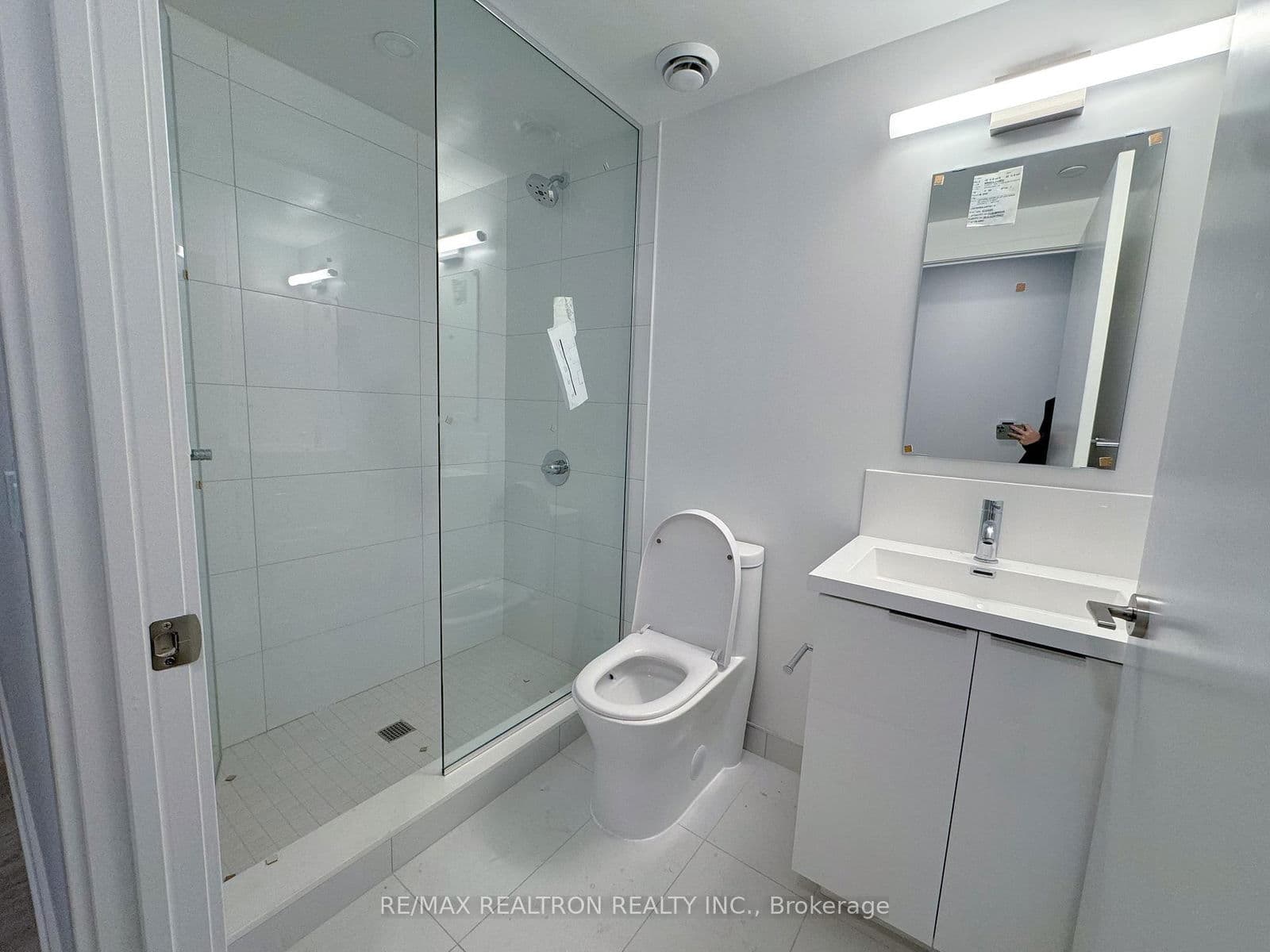 Condo Apartment at 3517- 230 Simcoe Street, Toronto, ON - Photo 7 - RE/MAX Garden City Realty