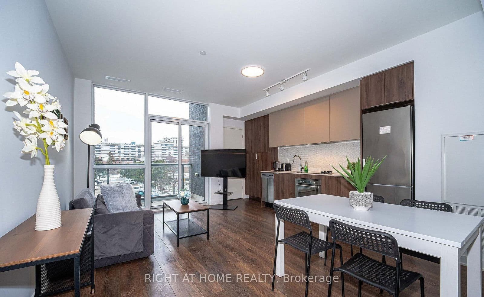 Condo Apartment at 310- 2 sonic Way, Toronto, ON - Photo 11 - RE/MAX Garden City Realty