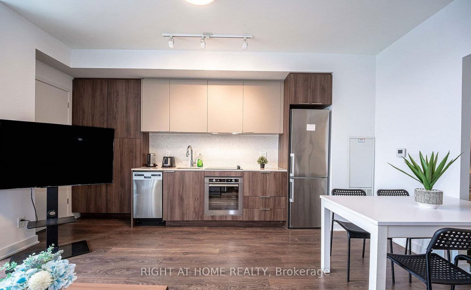 Condo Apartment at 310- 2 sonic Way, Toronto, ON - Photo 14 - RE/MAX Garden City Realty