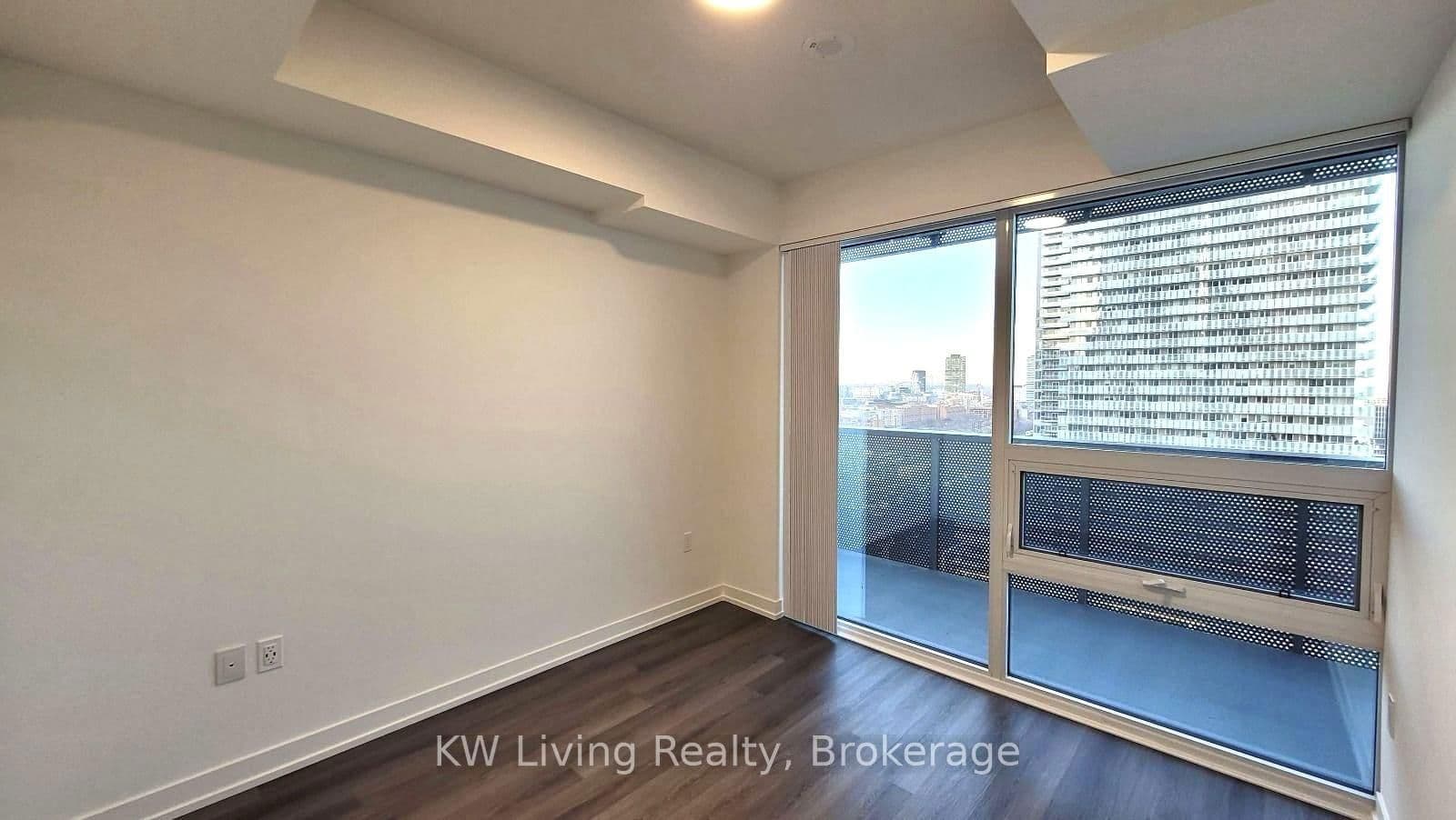 Condo Apartment at 1905- 138 Downes Street, Toronto, ON - Photo 4 - RE/MAX Garden City Realty