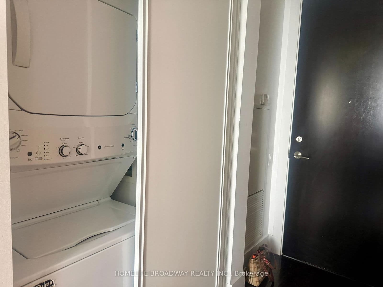 Condo Apartment at 4406- 33 Charles Street, Toronto, ON - Photo 12 - RE/MAX Garden City Realty