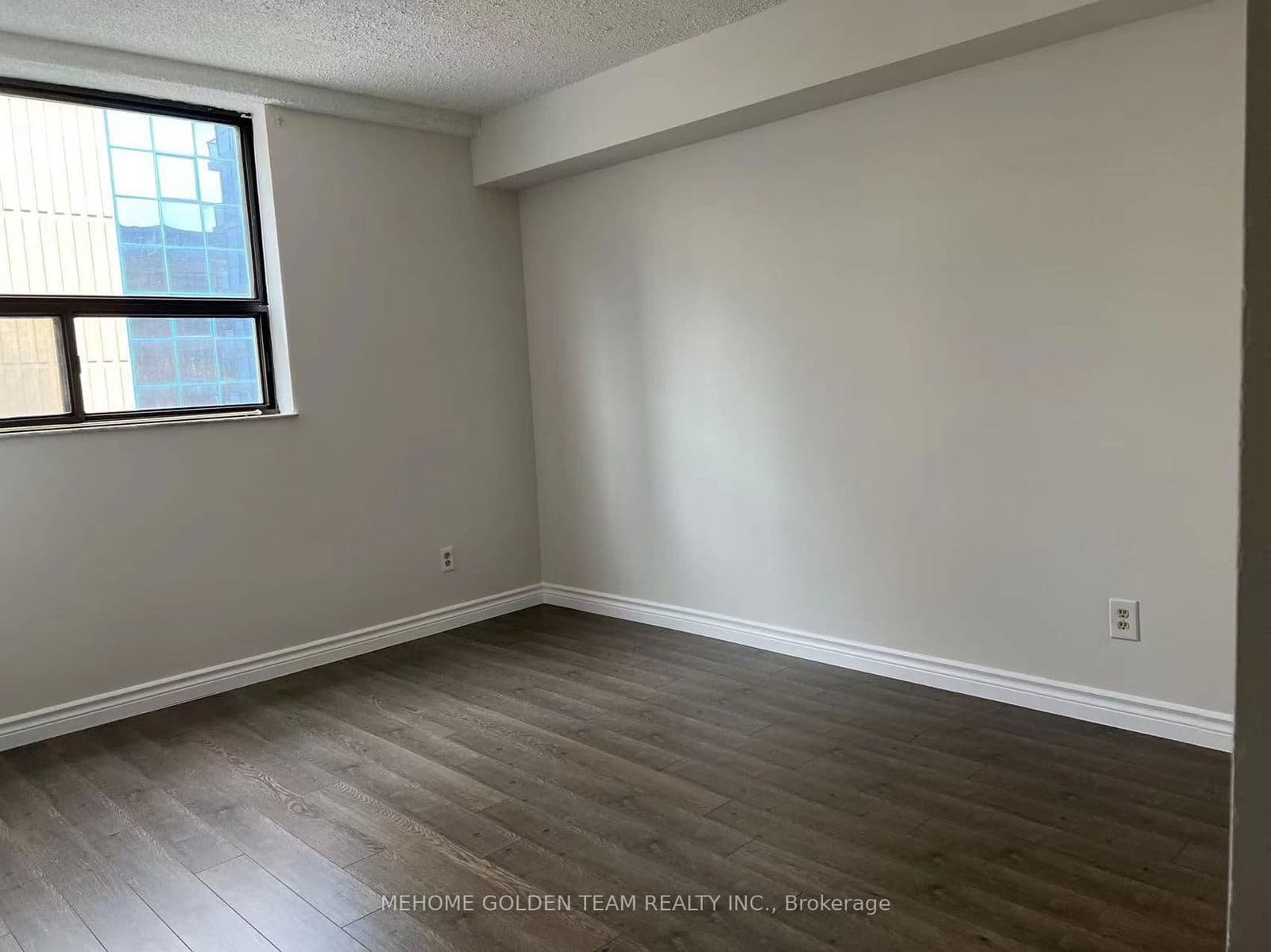 Condo Apartment at 621- 80 St Patrick Street, Toronto, ON - Photo 4 - RE/MAX Garden City Realty