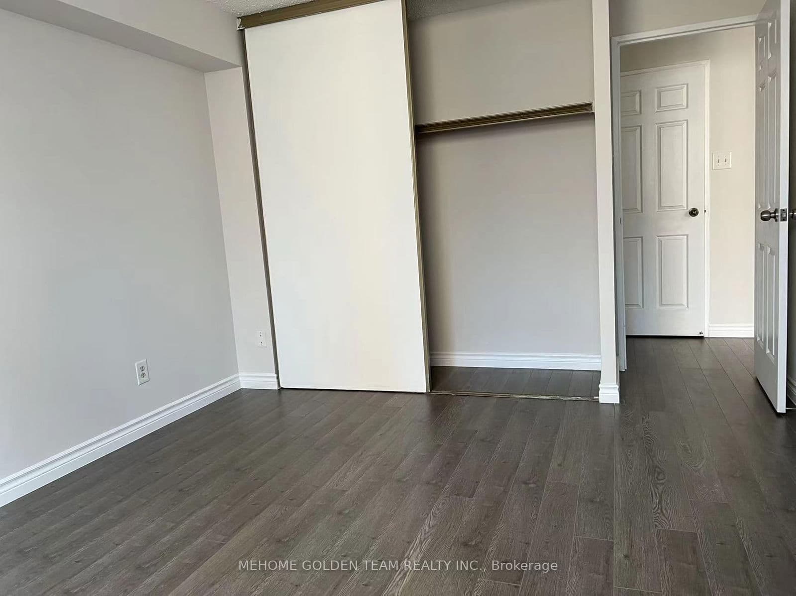 Condo Apartment at 621- 80 St Patrick Street, Toronto, ON - Photo 5 - RE/MAX Garden City Realty