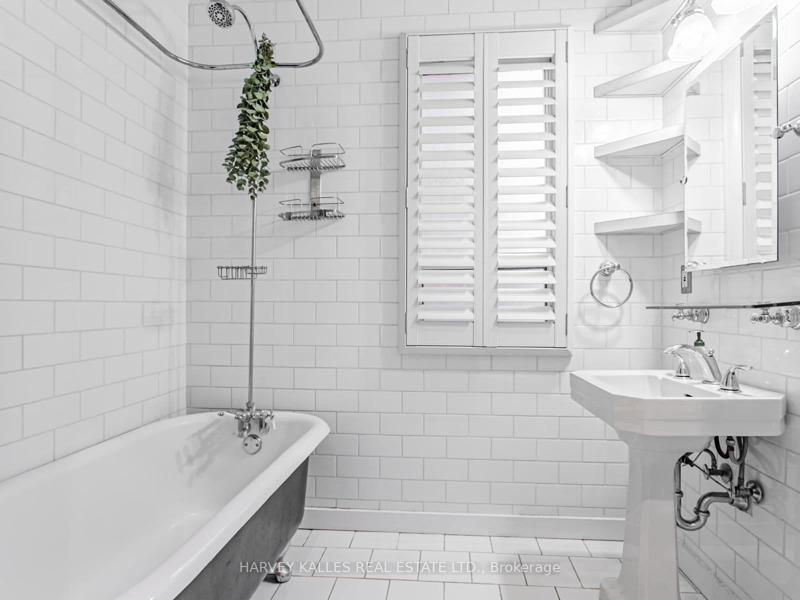 Commercial Retail at Main- 490 Montrose Avenue, Toronto, ON - Photo 17 - RE/MAX Garden City Realty