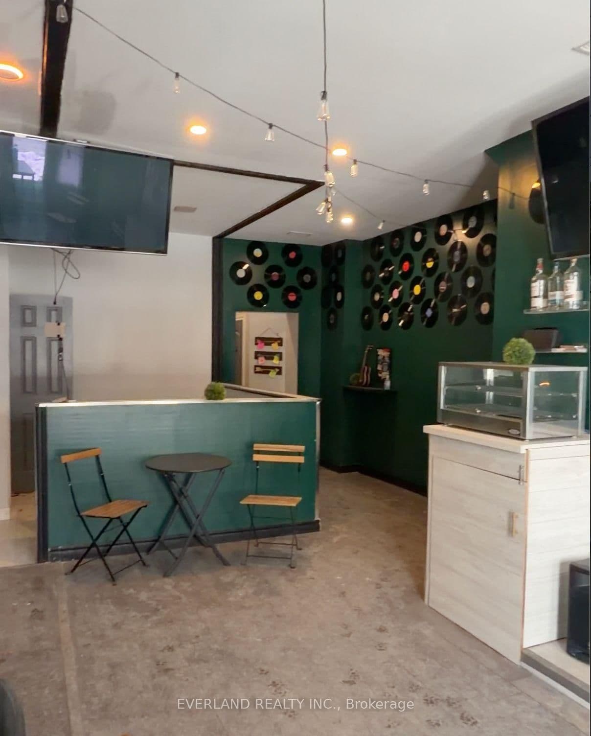 Commercial Retail at Ground- 850 Bathurst Street, Toronto, ON - Photo 2 - RE/MAX Garden City Realty