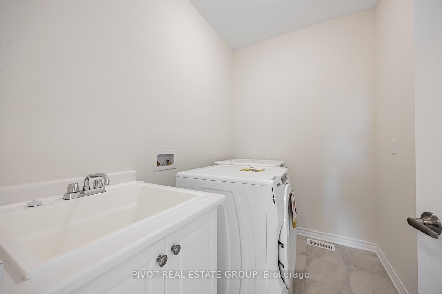 Detached at 32 Waterfront Crescent, Whitby, ON - Photo 29 - RE/MAX Garden City Realty