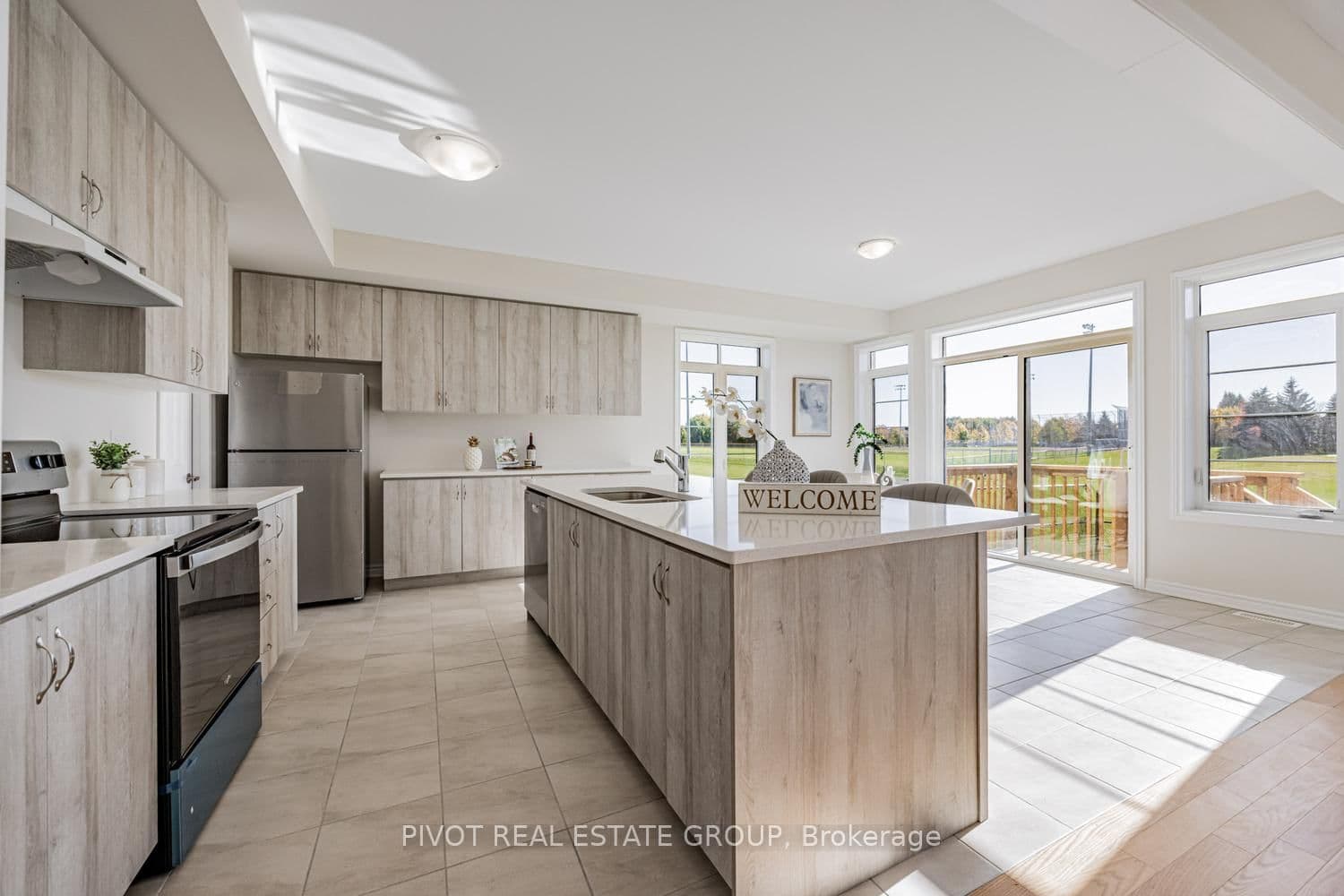 Detached at 32 Waterfront Crescent, Whitby, ON - Photo 4 - RE/MAX Garden City Realty