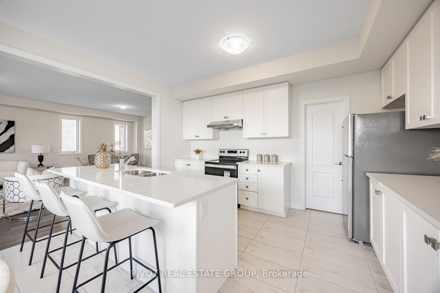 Detached at 12 Waterfront Crescent, Whitby, ON - Photo 16 - RE/MAX Garden City Realty