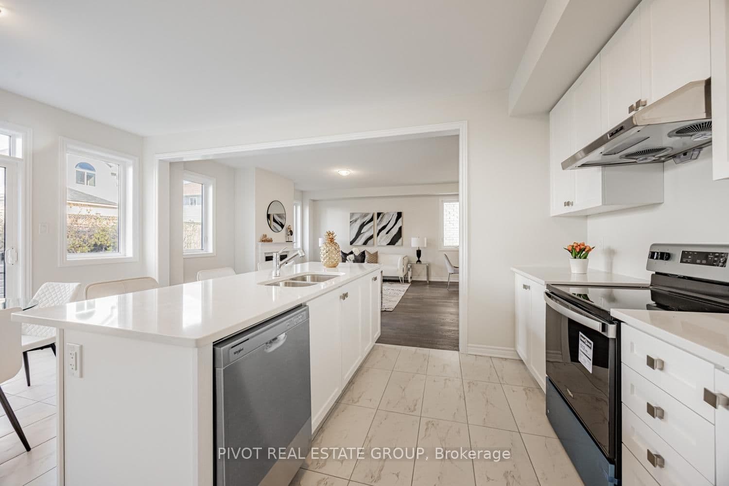 Detached at 12 Waterfront Crescent, Whitby, ON - Photo 19 - RE/MAX Garden City Realty