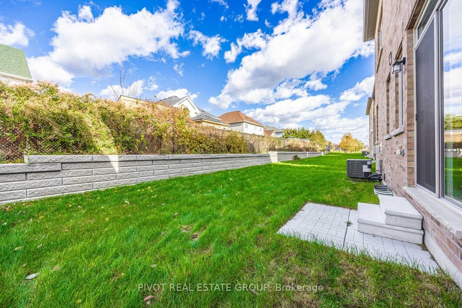 Detached at 12 Waterfront Crescent, Whitby, ON - Photo 34 - RE/MAX Garden City Realty