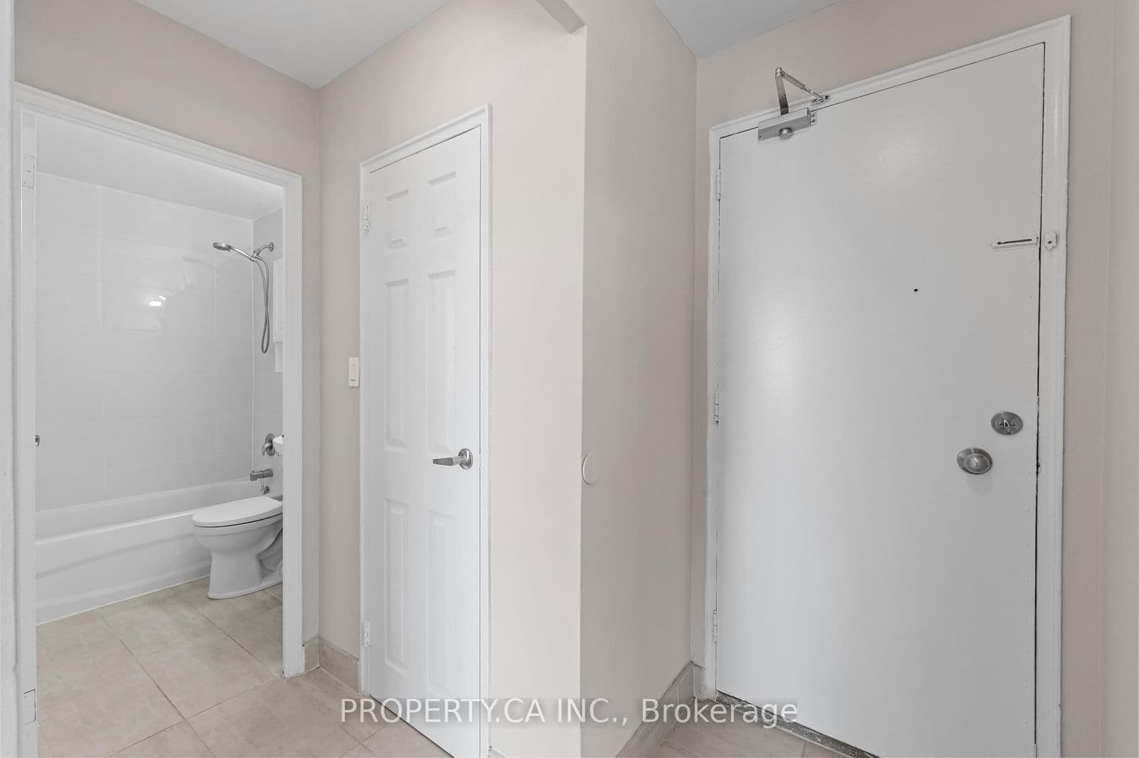 Multiplex at 501- 1055 Victoria Park Avenue, Toronto, ON - Photo 11 - RE/MAX Garden City Realty