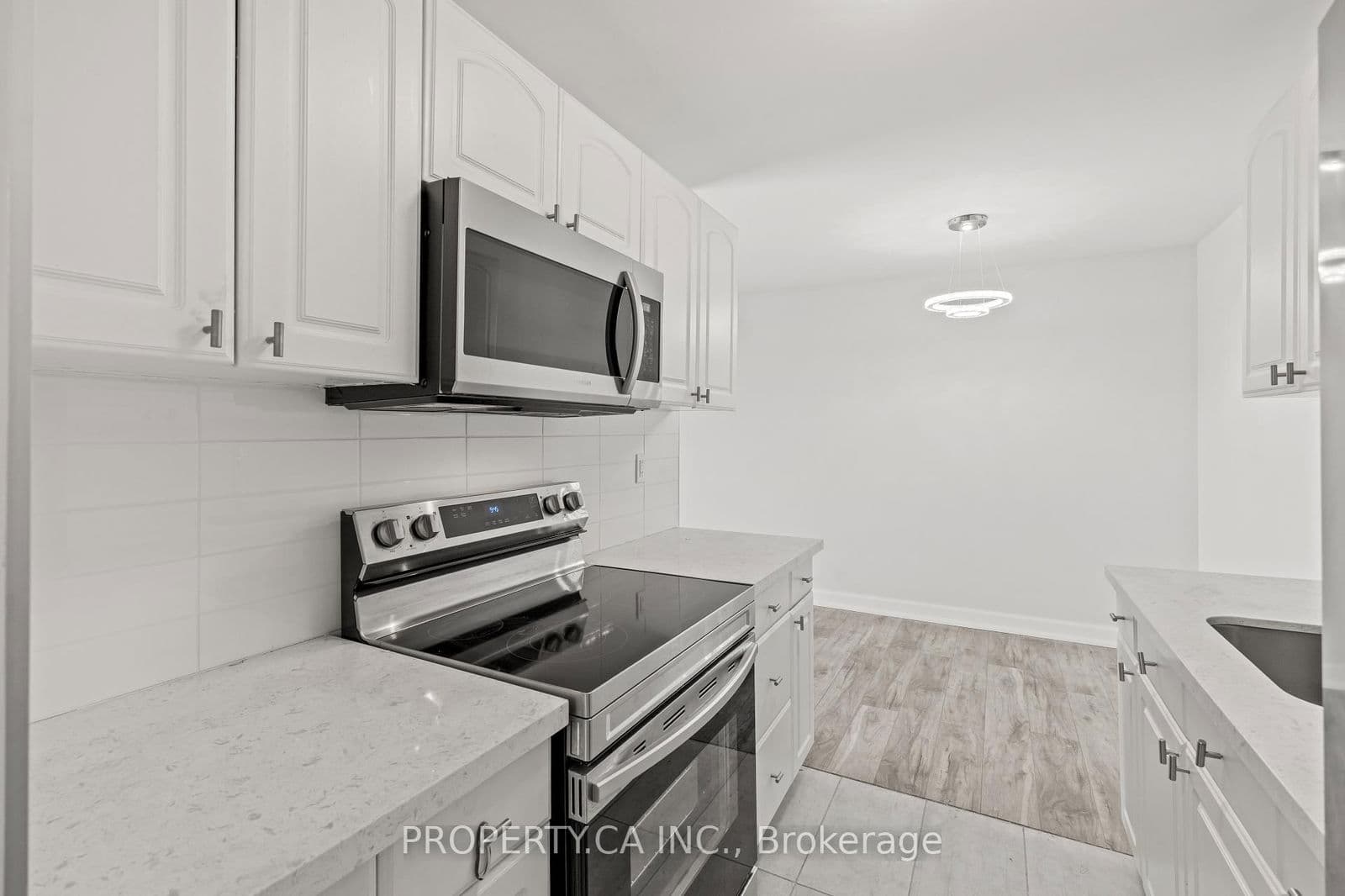 Multiplex at 607- 1055 Victoria Park Avenue, Toronto, ON - Photo 10 - RE/MAX Garden City Realty