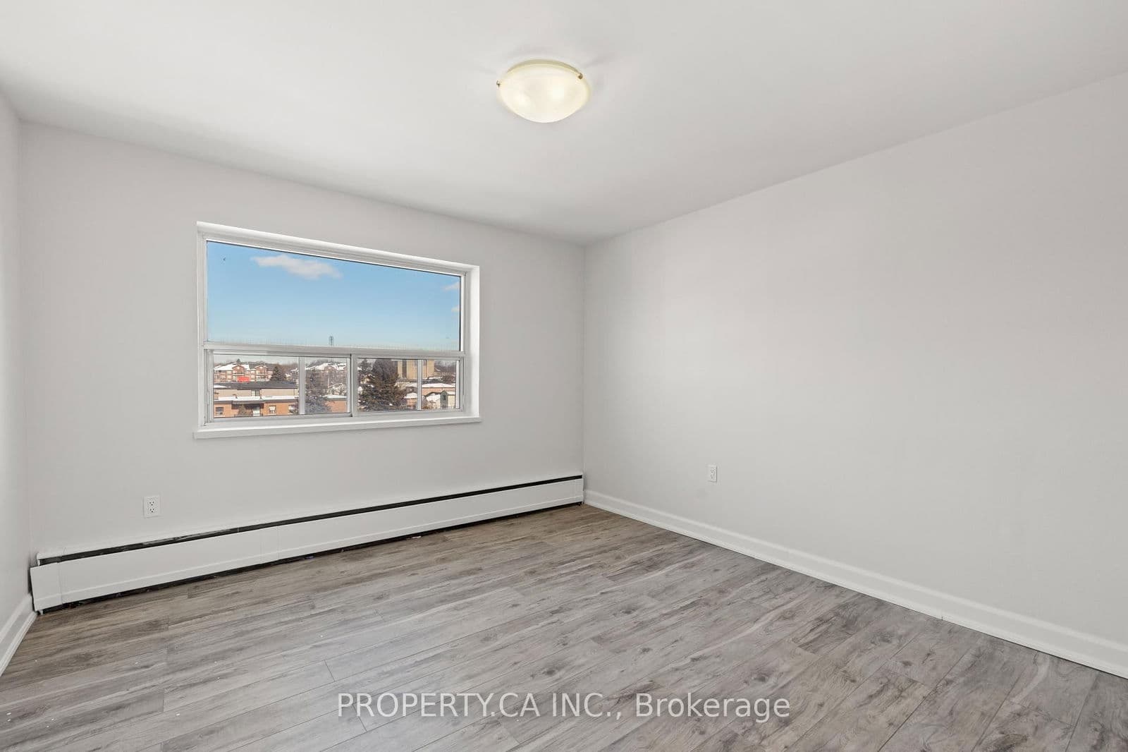 Multiplex at 607- 1055 Victoria Park Avenue, Toronto, ON - Photo 15 - RE/MAX Garden City Realty