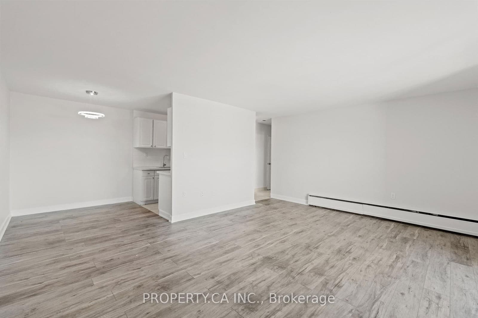 Multiplex at 607- 1055 Victoria Park Avenue, Toronto, ON - Photo 4 - RE/MAX Garden City Realty