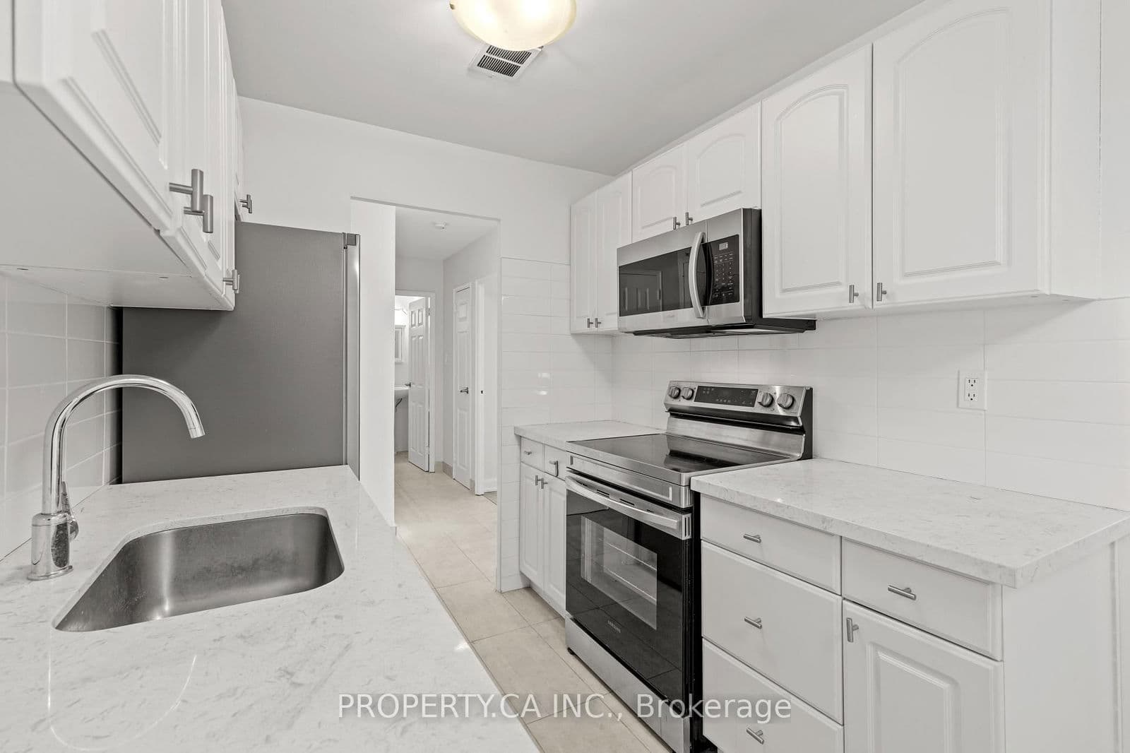 Multiplex at 607- 1055 Victoria Park Avenue, Toronto, ON - Photo 9 - RE/MAX Garden City Realty