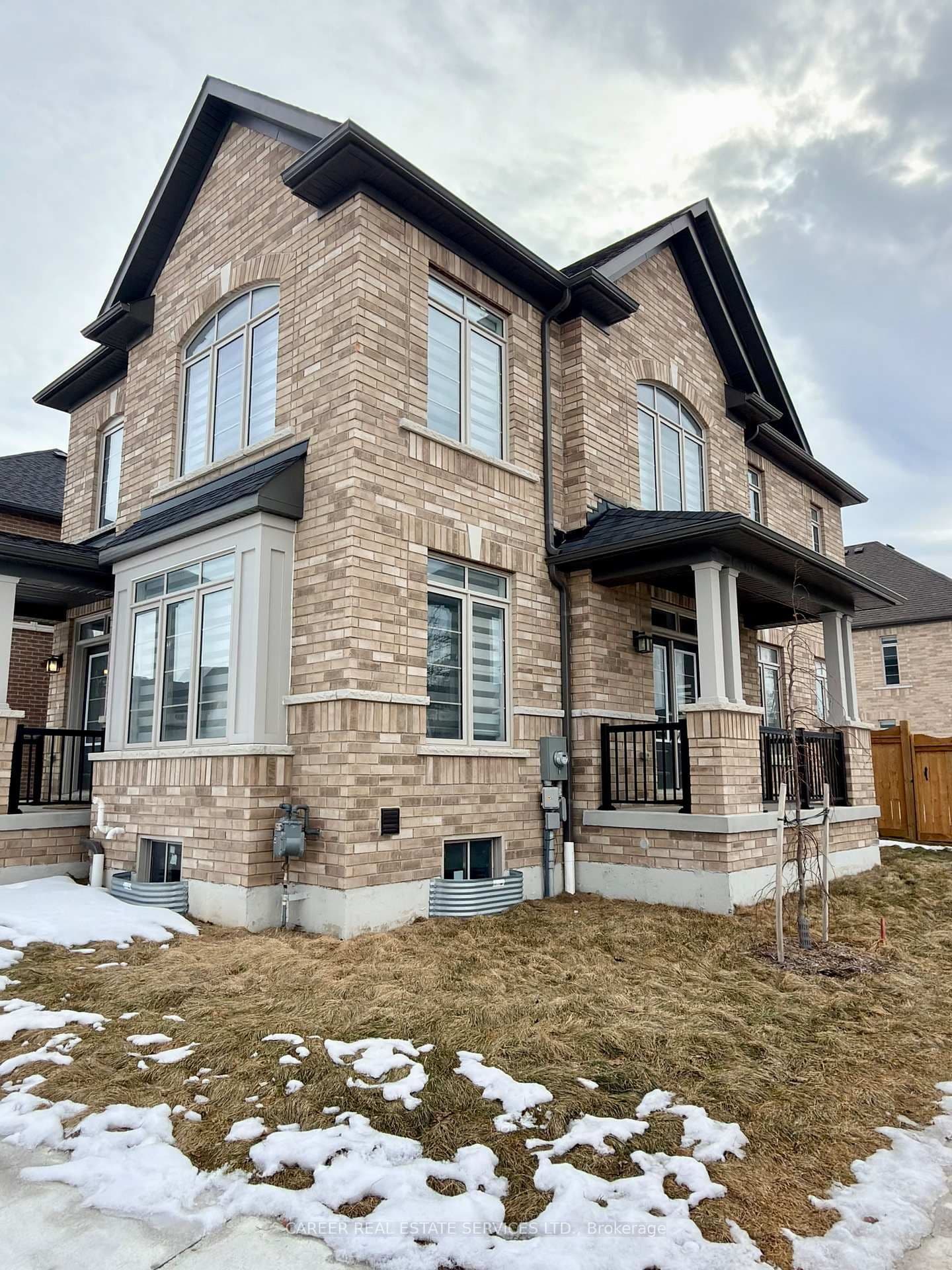 Detached at 1 Waterfront Crescent, Whitby, ON - Photo 3 - RE/MAX Garden City Realty