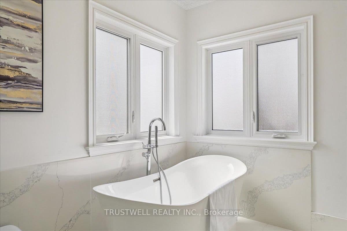 Detached at 98 Castle Hill Drive, Toronto, ON - Photo 24 - RE/MAX Garden City Realty