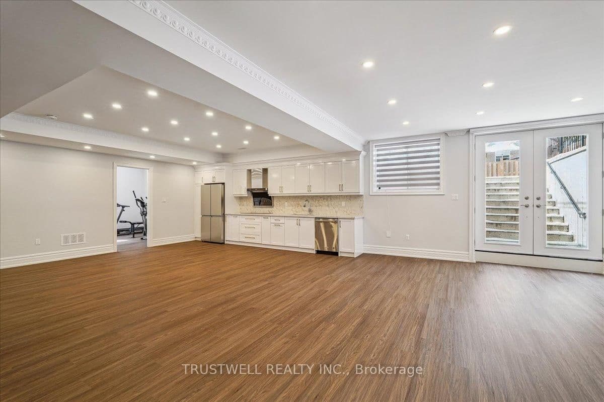 Detached at 98 Castle Hill Drive, Toronto, ON - Photo 42 - RE/MAX Garden City Realty