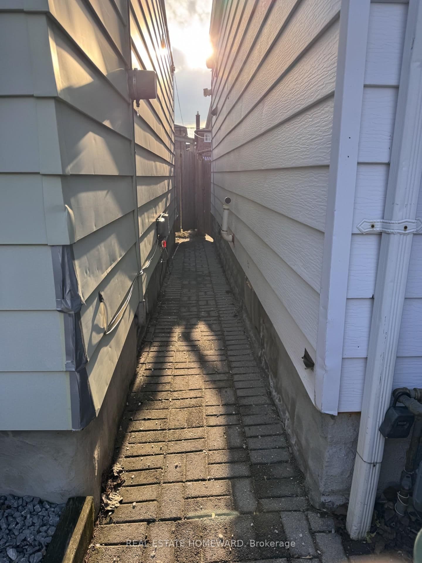 Detached at 3 Bsmt- 20 Robinson Avenue, Toronto, ON - Photo 25 - RE/MAX Garden City Realty