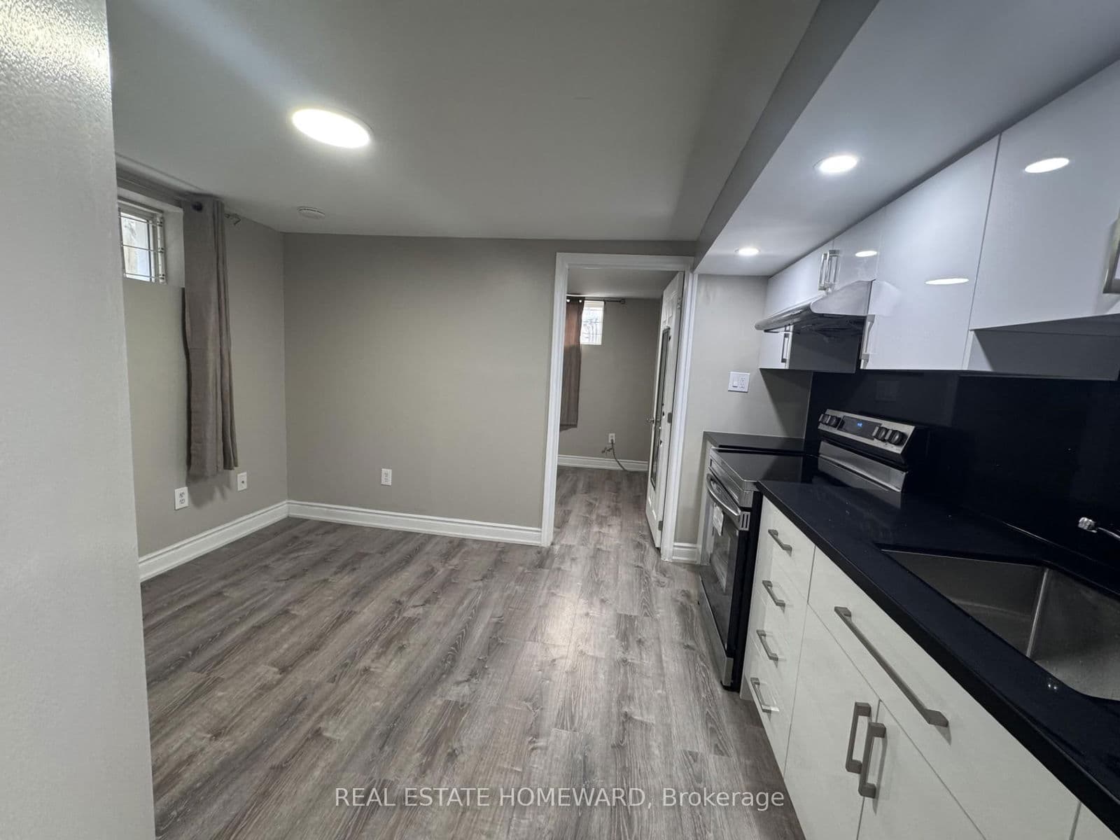 Detached at 3 Bsmt- 20 Robinson Avenue, Toronto, ON - Photo 4 - RE/MAX Garden City Realty