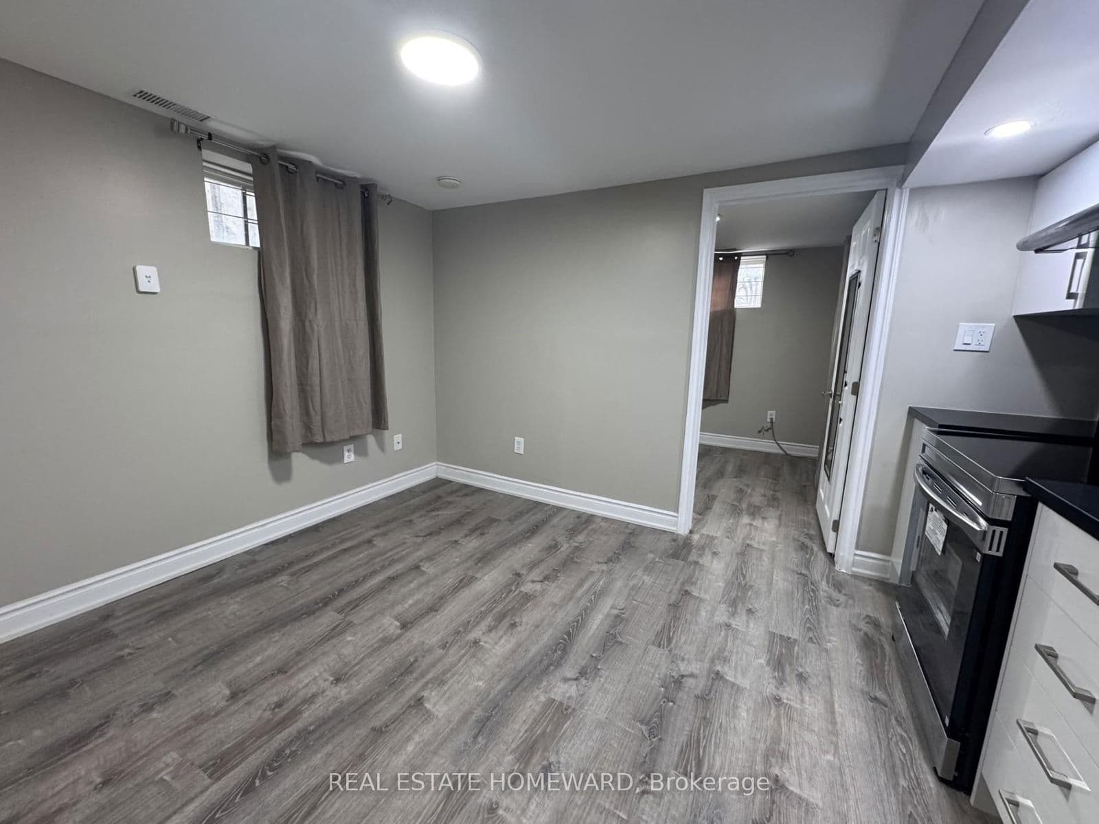 Detached at 3 Bsmt- 20 Robinson Avenue, Toronto, ON - Photo 6 - RE/MAX Garden City Realty