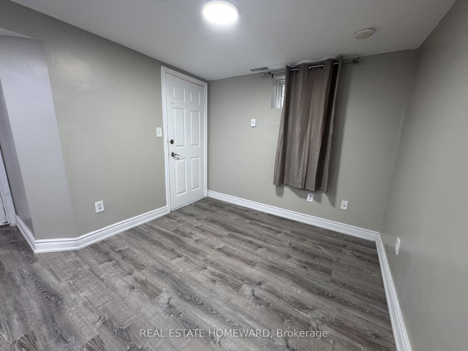 Detached at 3 Bsmt- 20 Robinson Avenue, Toronto, ON - Photo 9 - RE/MAX Garden City Realty