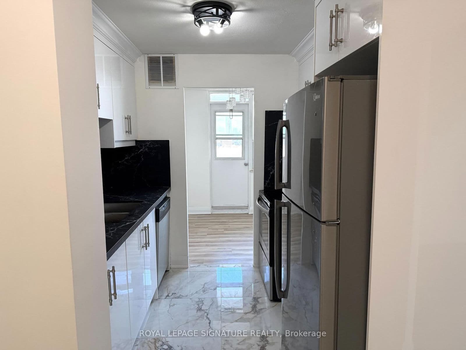 Condo Apartment at 1503- 270 Palmdale Drive, Toronto, ON - Photo 3 - RE/MAX Garden City Realty