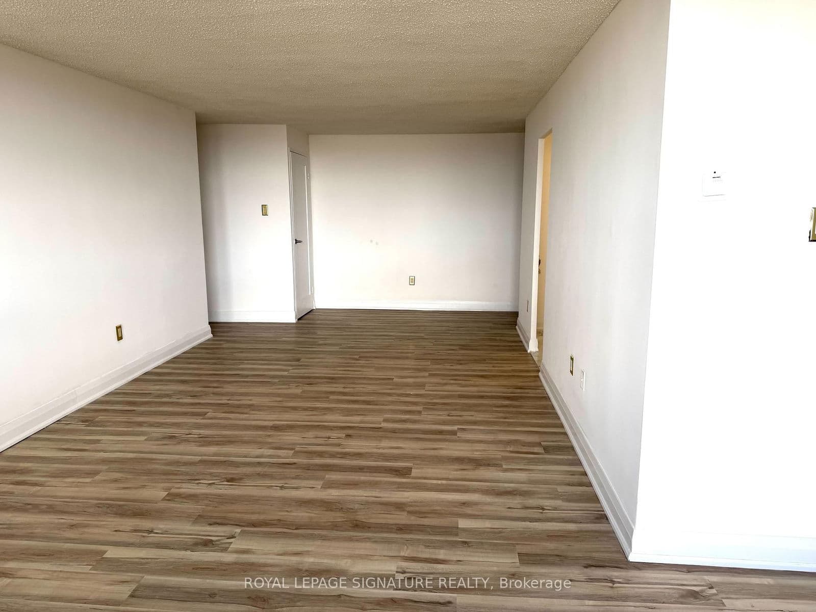 Condo Apartment at 1503- 270 Palmdale Drive, Toronto, ON - Photo 6 - RE/MAX Garden City Realty