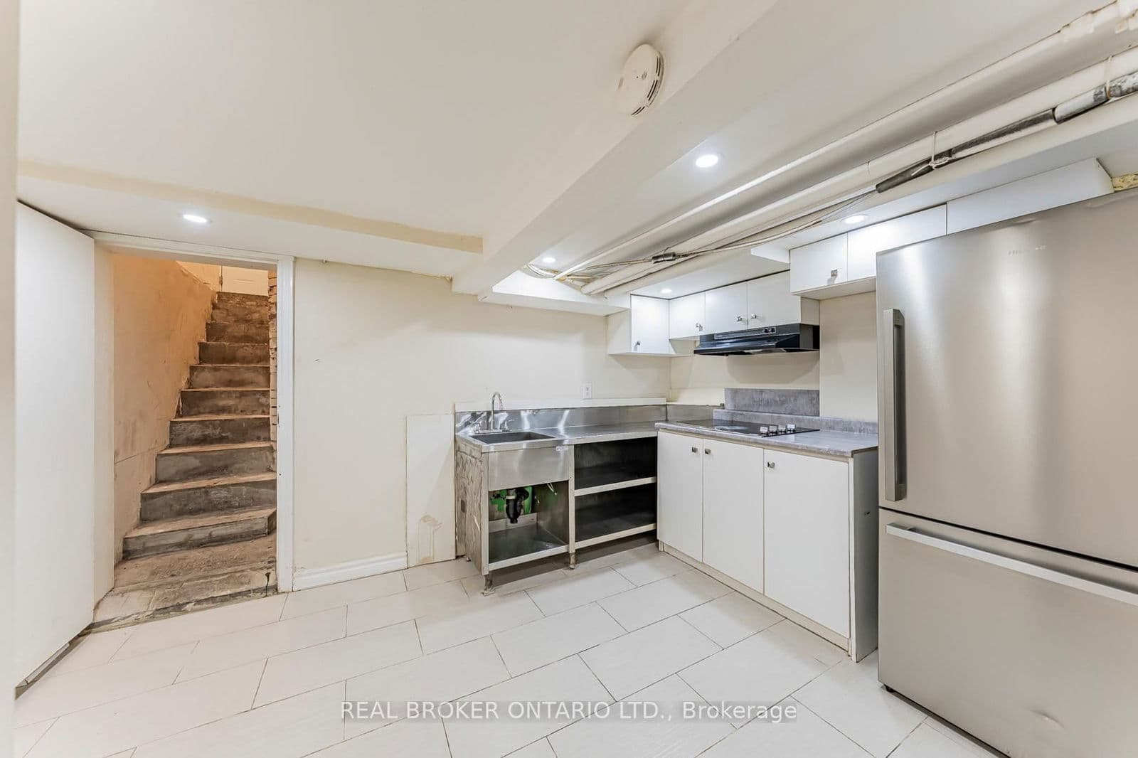 Store W Apt/Office at 3212 Danforth Avenue, Toronto, ON - Photo 10 - RE/MAX Garden City Realty