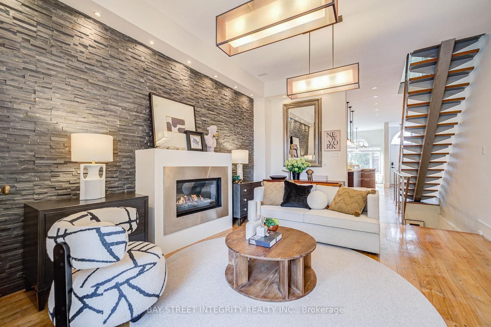 Semi-Detached at 17 Frankdale Avenue, Toronto, ON - Photo 3 - RE/MAX Garden City Realty