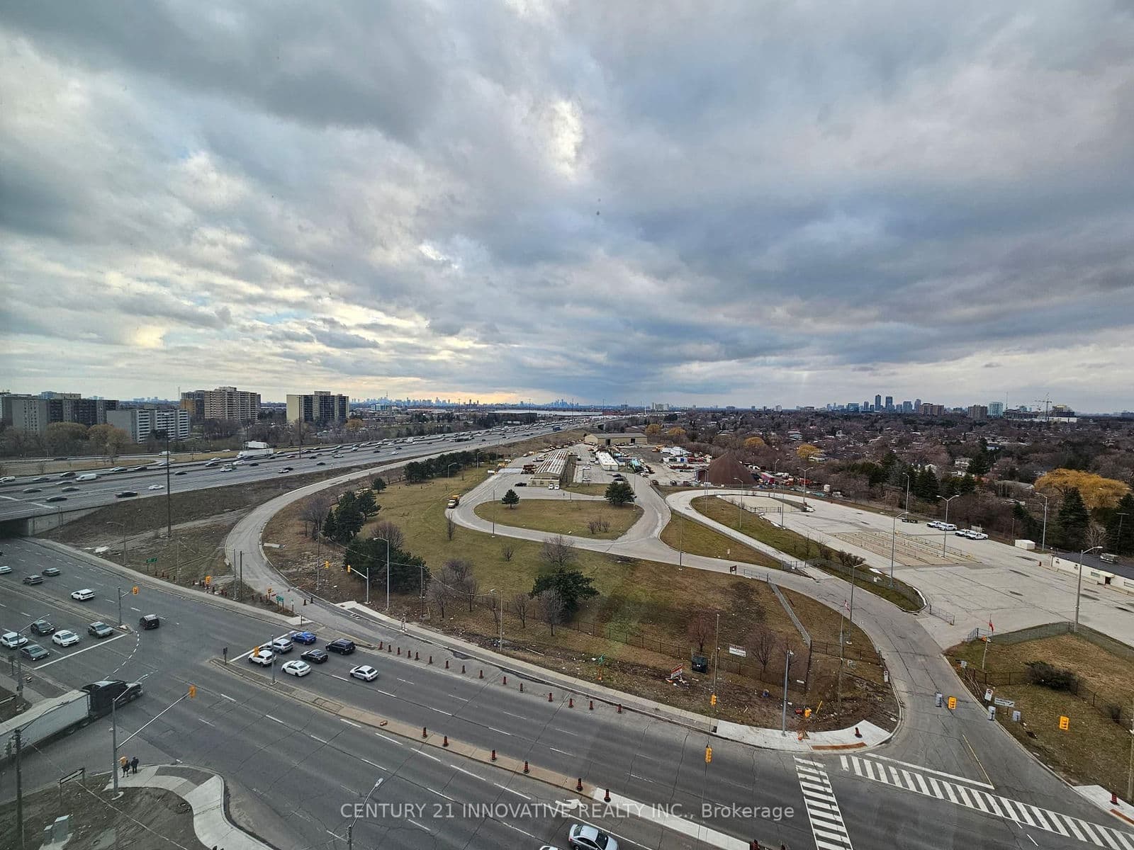 Condo Apartment at 1618- 2031 Kennedy Road, Toronto, ON - Photo 10 - RE/MAX Garden City Realty