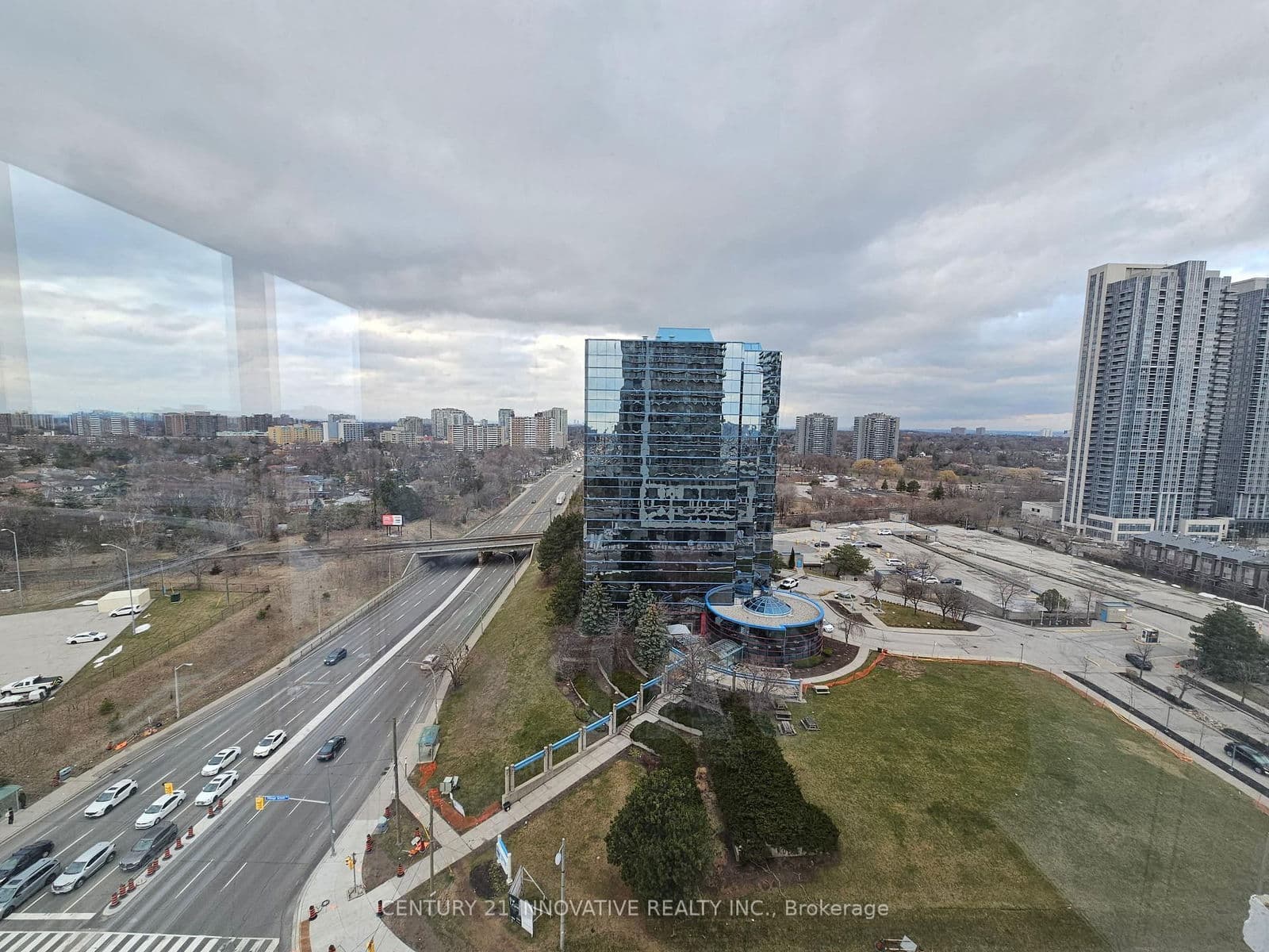 Condo Apartment at 1618- 2031 Kennedy Road, Toronto, ON - Photo 9 - RE/MAX Garden City Realty