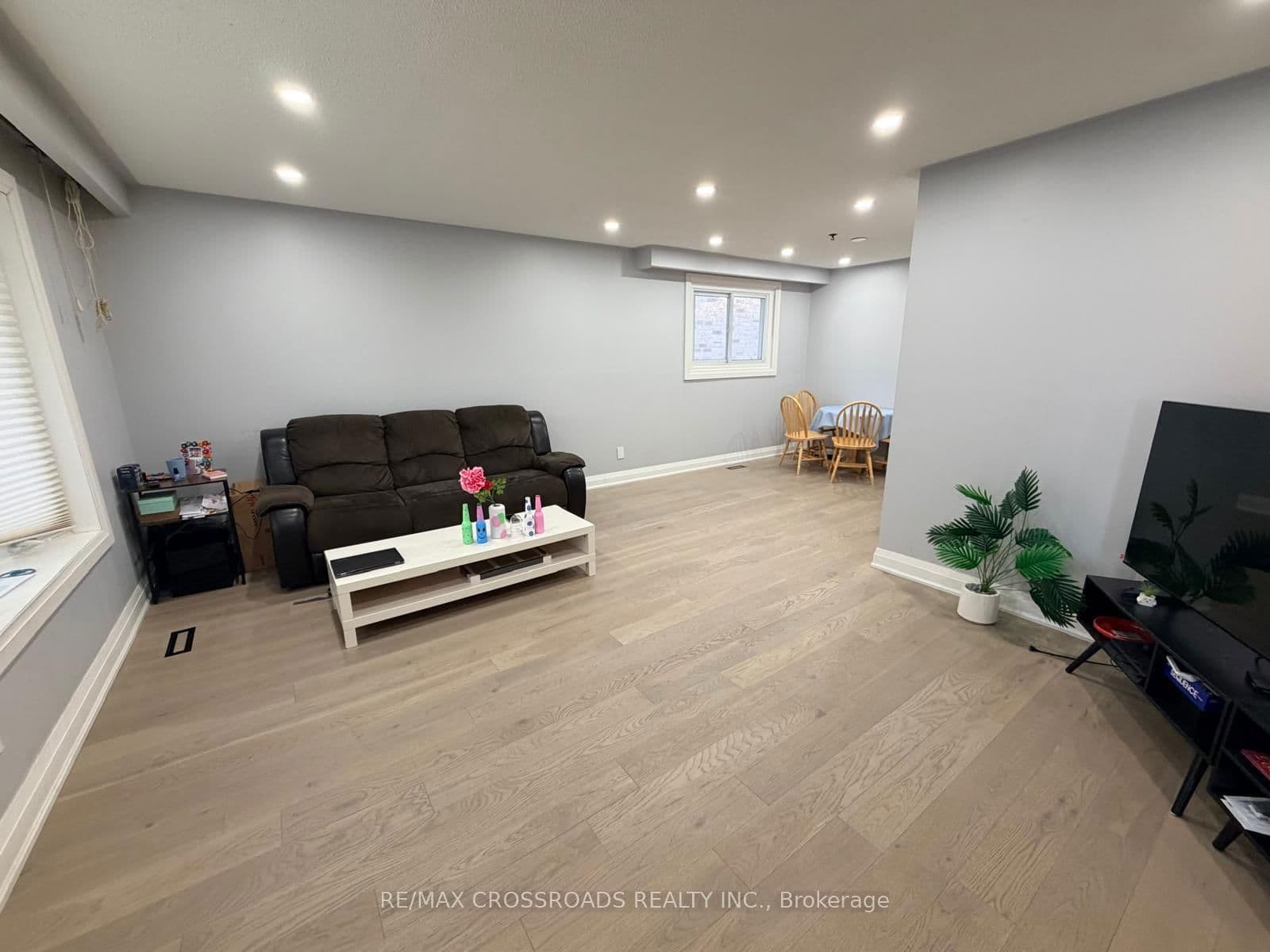 Detached at 804 Fairview Avenue, Pickering, ON - Photo 3 - RE/MAX Garden City Realty