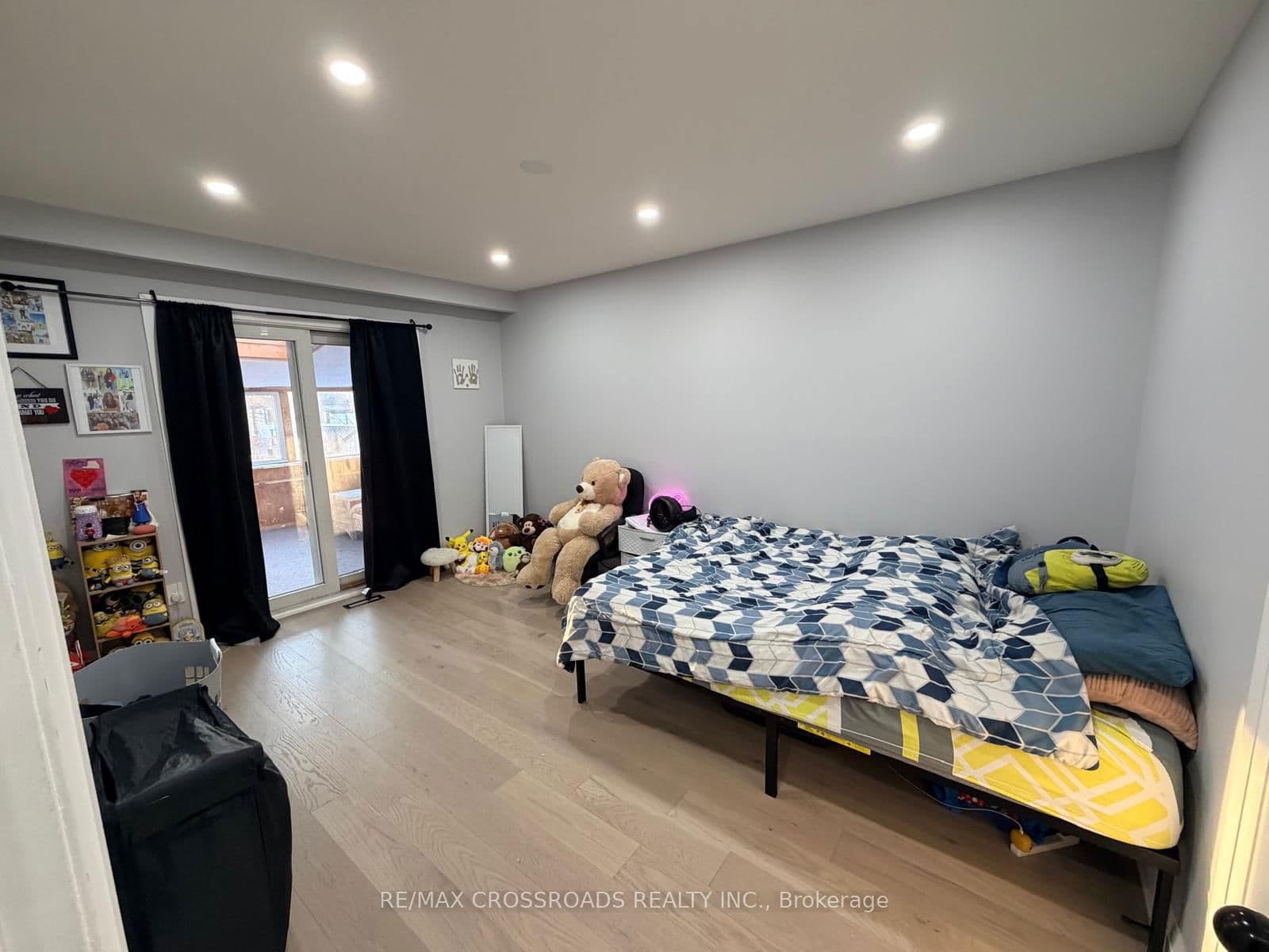 Detached at 804 Fairview Avenue, Pickering, ON - Photo 8 - RE/MAX Garden City Realty