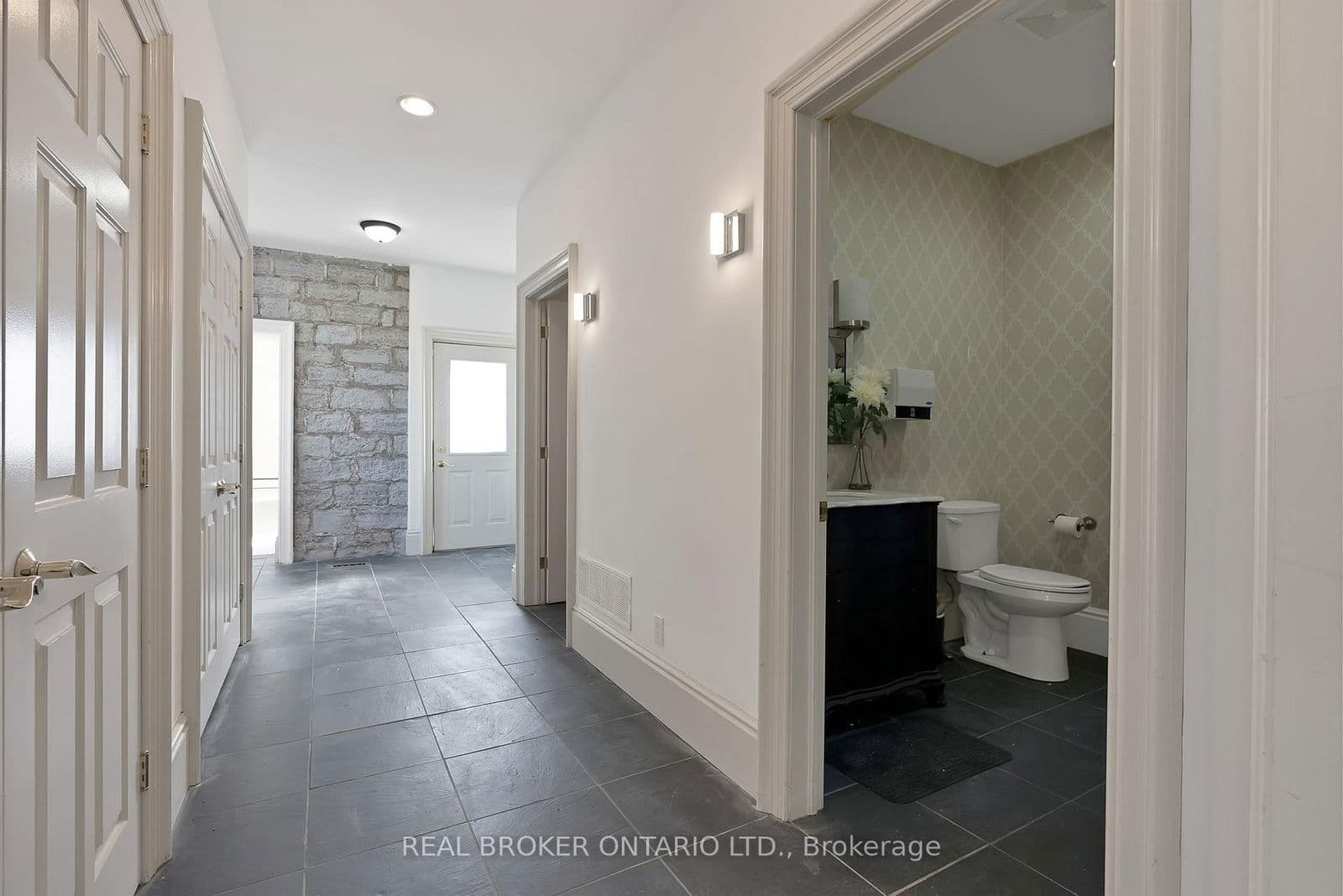 Commercial Retail at 780 Garden Street, Whitby, ON - Photo 21 - RE/MAX Garden City Realty